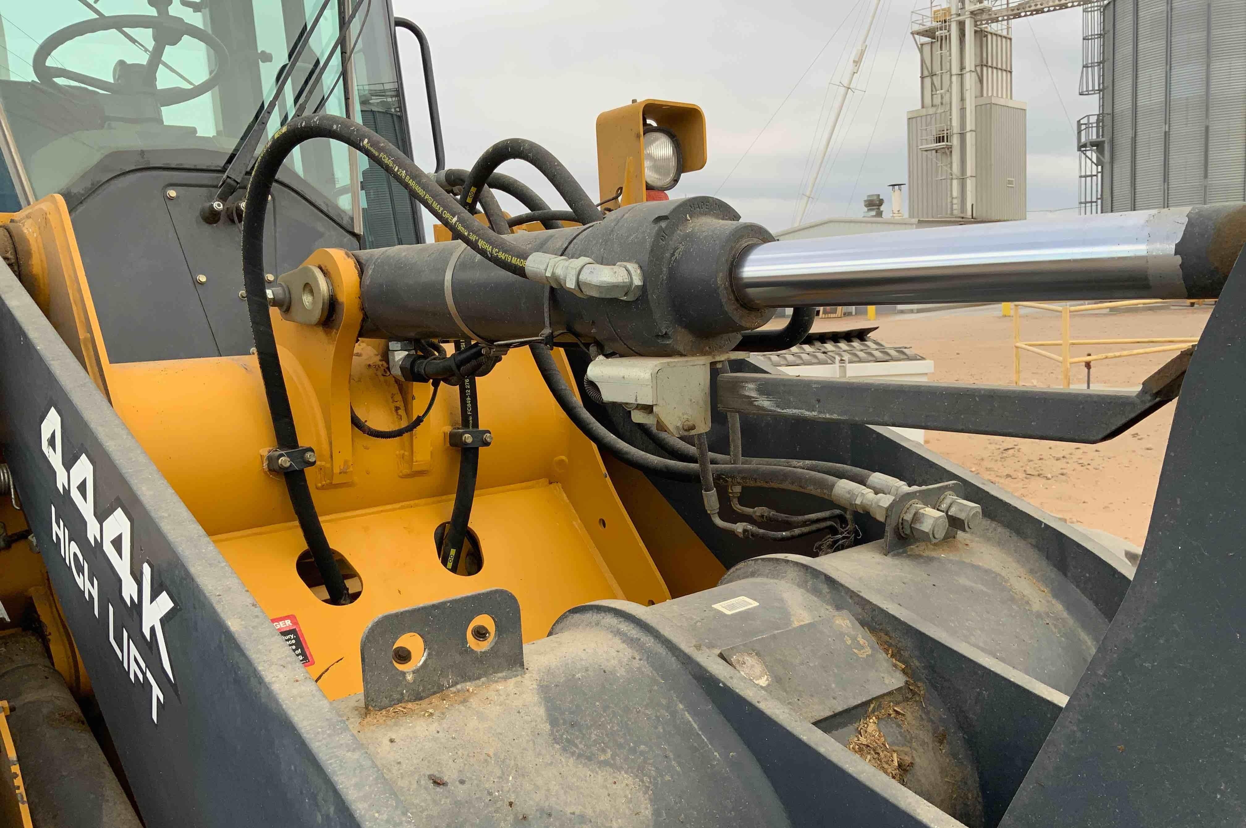 gallery John Deere 444K High Lift Wheel Loader