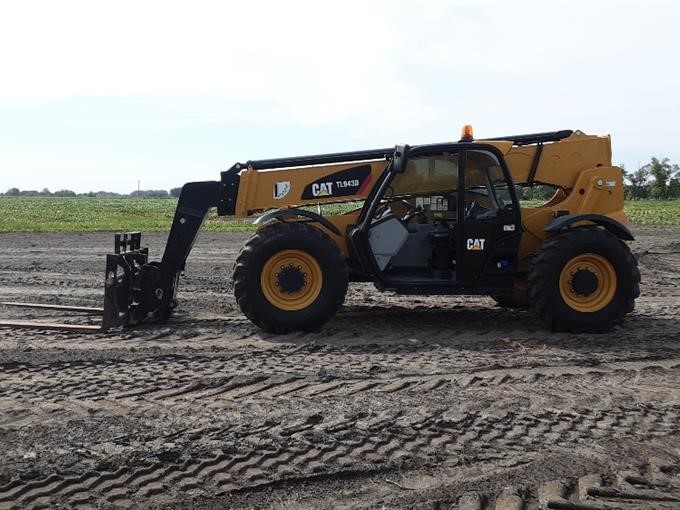 gallery 2016 Caterpillar TL943D 4x4x4 Telehandler