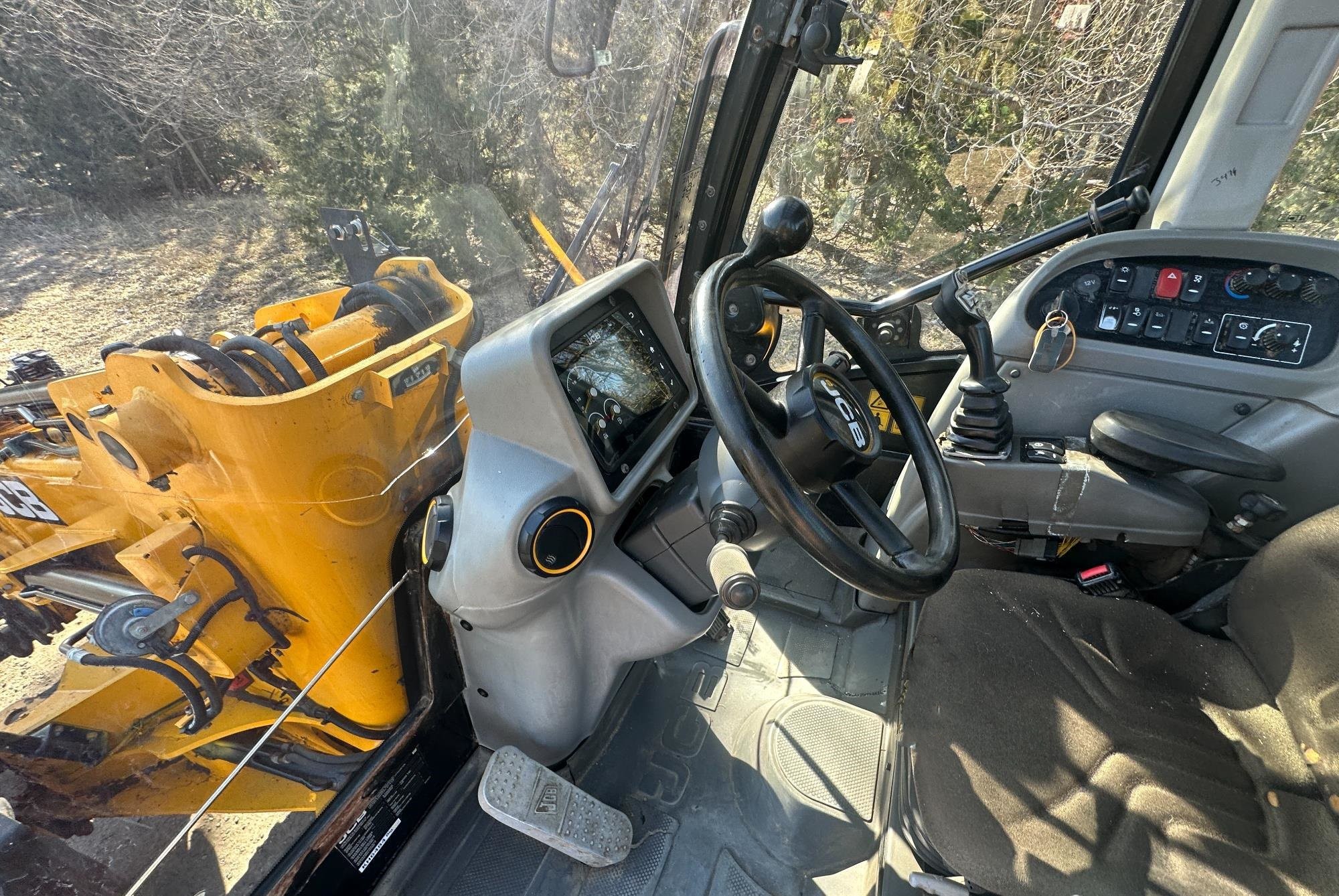 gallery 2017 JCB TM320 4x4 Telehandler