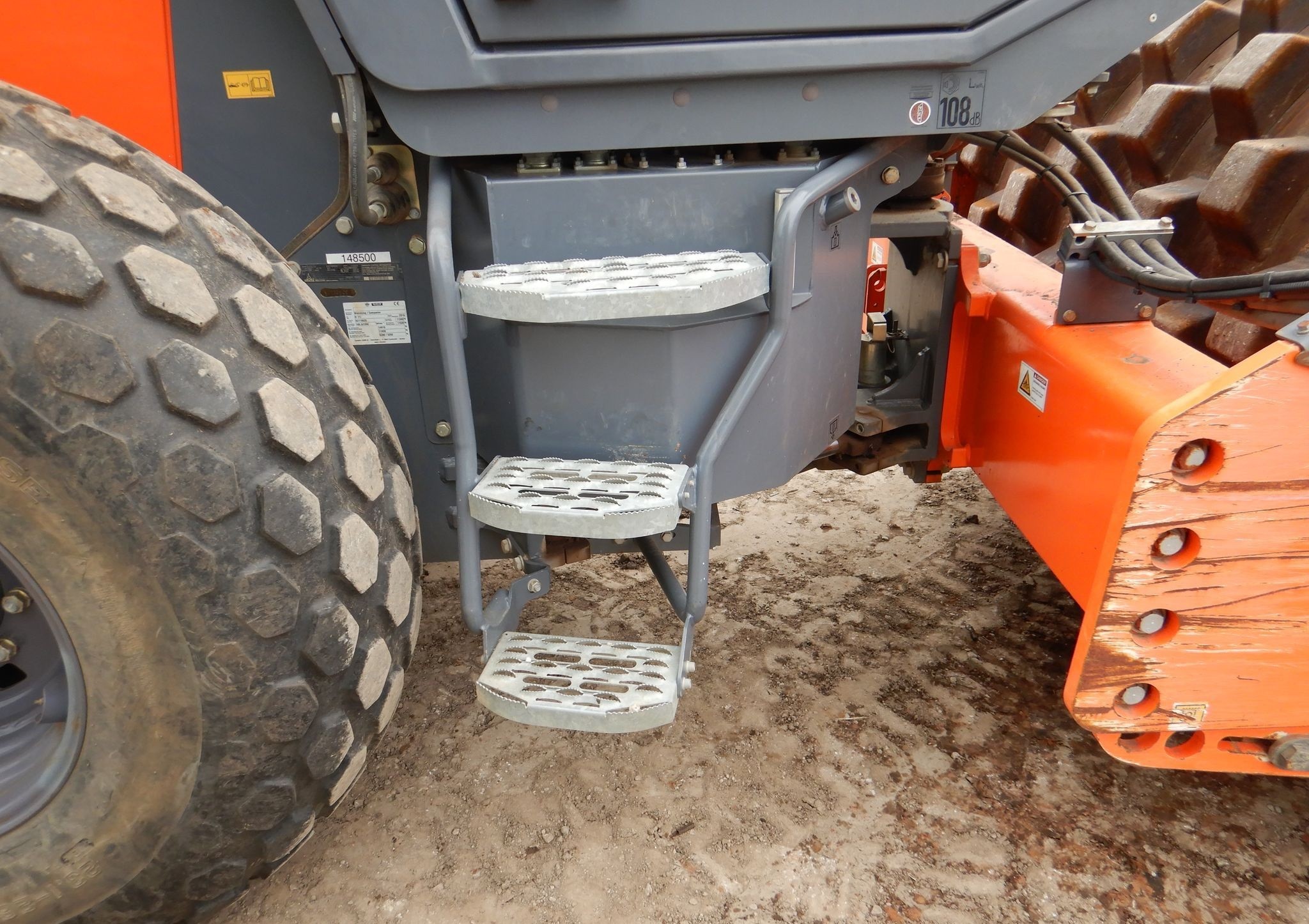 gallery 2016 Hamm H11I vibratory roller