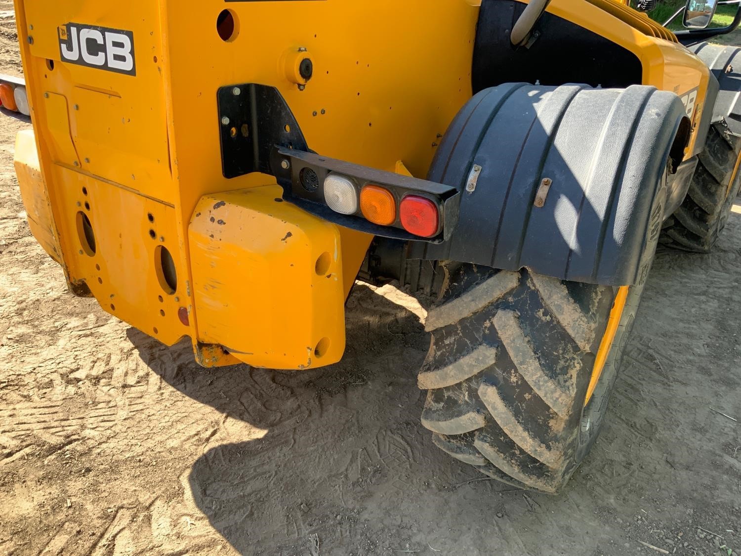 gallery 2017 Jcb 560-80AGS 4x4x4 Telehandler