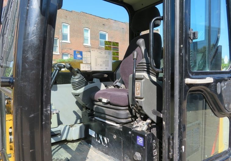 gallery 2015 Caterpillar 308E2 CR Mini excavator