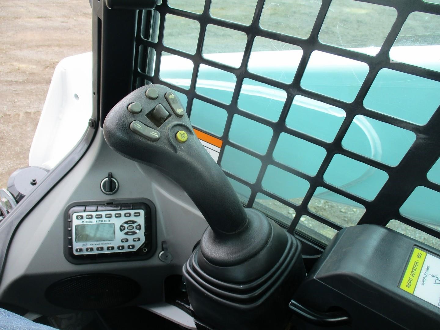 gallery 2016 BOBCAT T870 Skid Steer