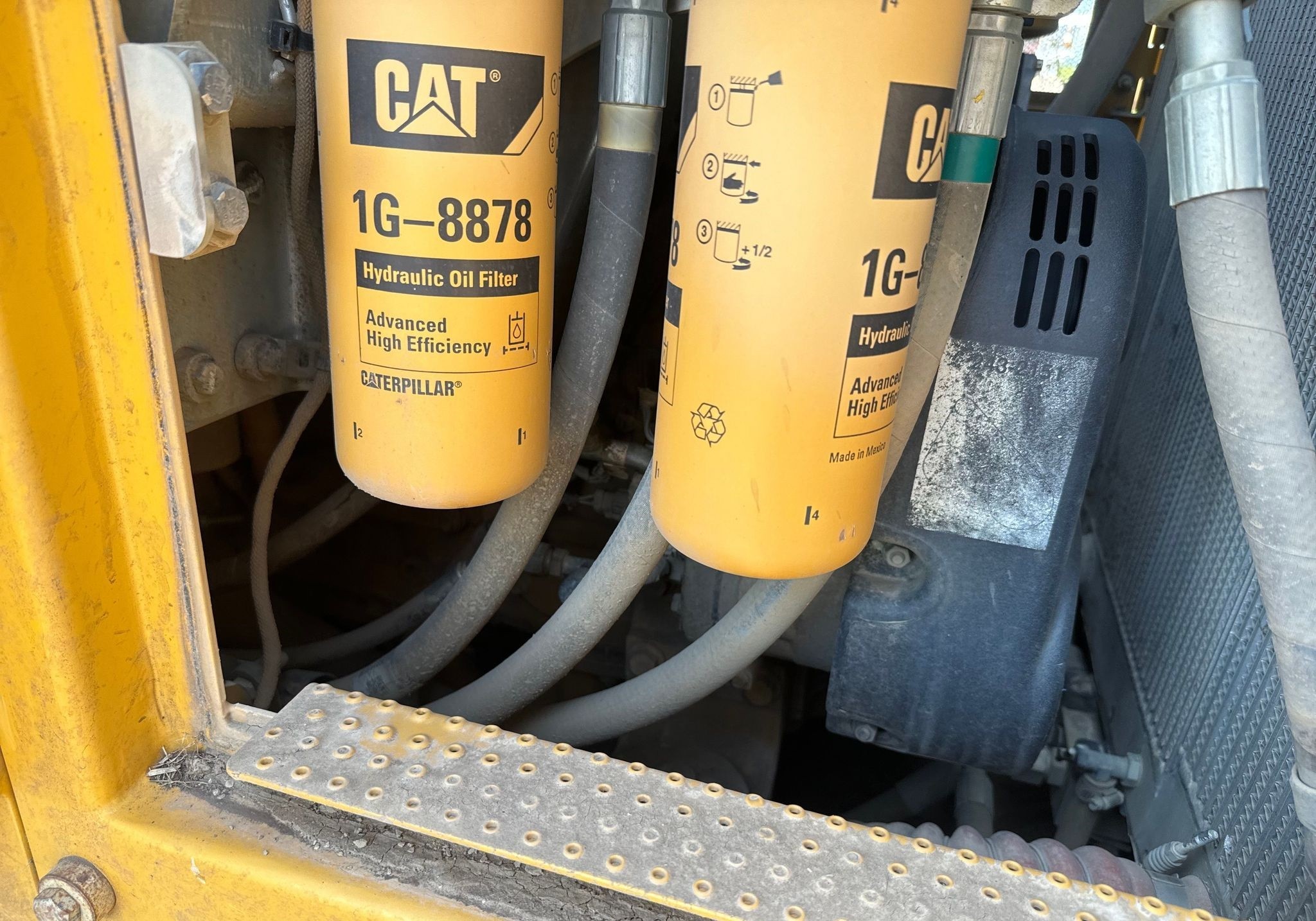gallery 2016 Caterpillar 953D track loader