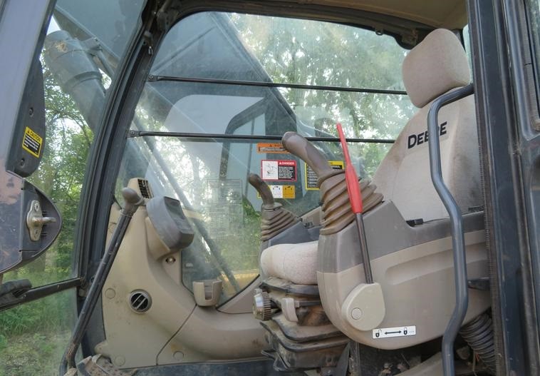 gallery 2012 John Deere 200D LC excavator