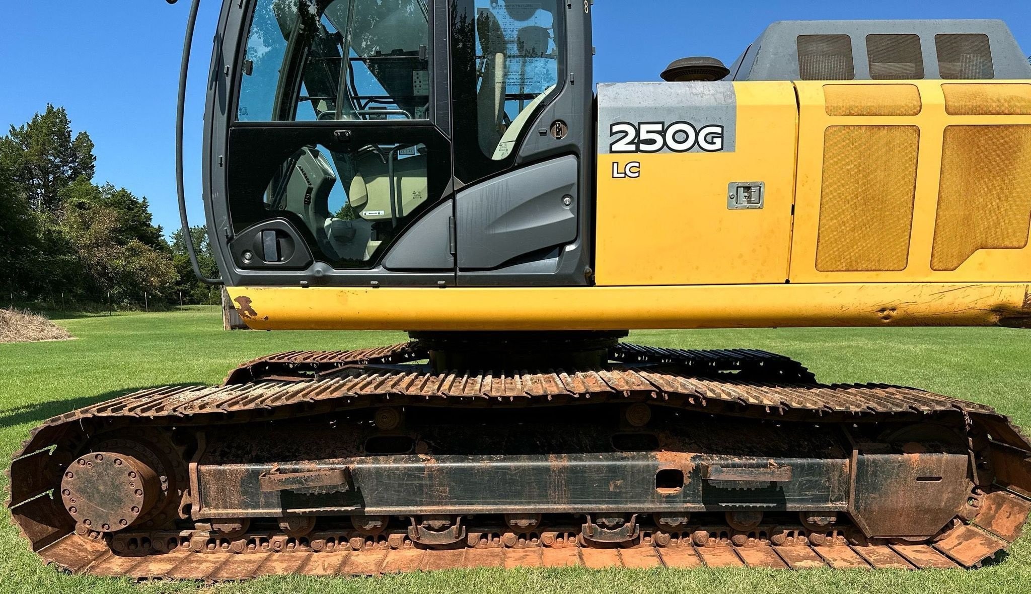 gallery 2014 John Deere 250G LC excavator