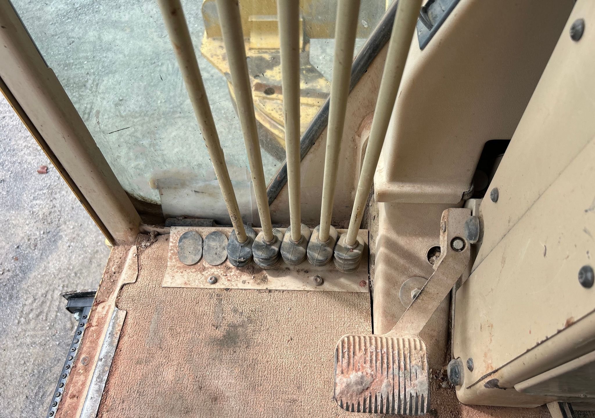 gallery 2006 Caterpillar 160H VHP Plus motor grader
