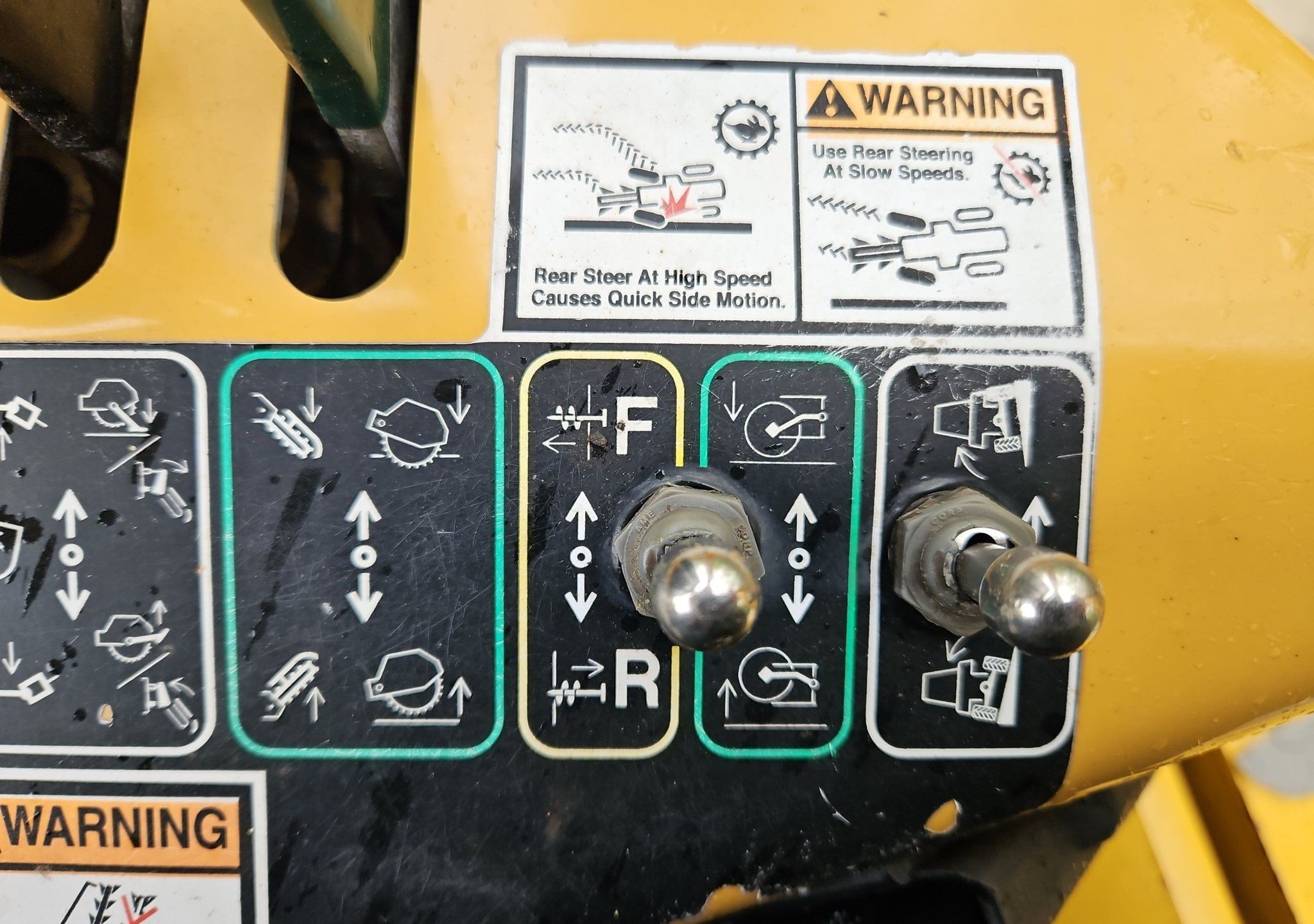 gallery 2014 Vermeer RTX1250 cable plow