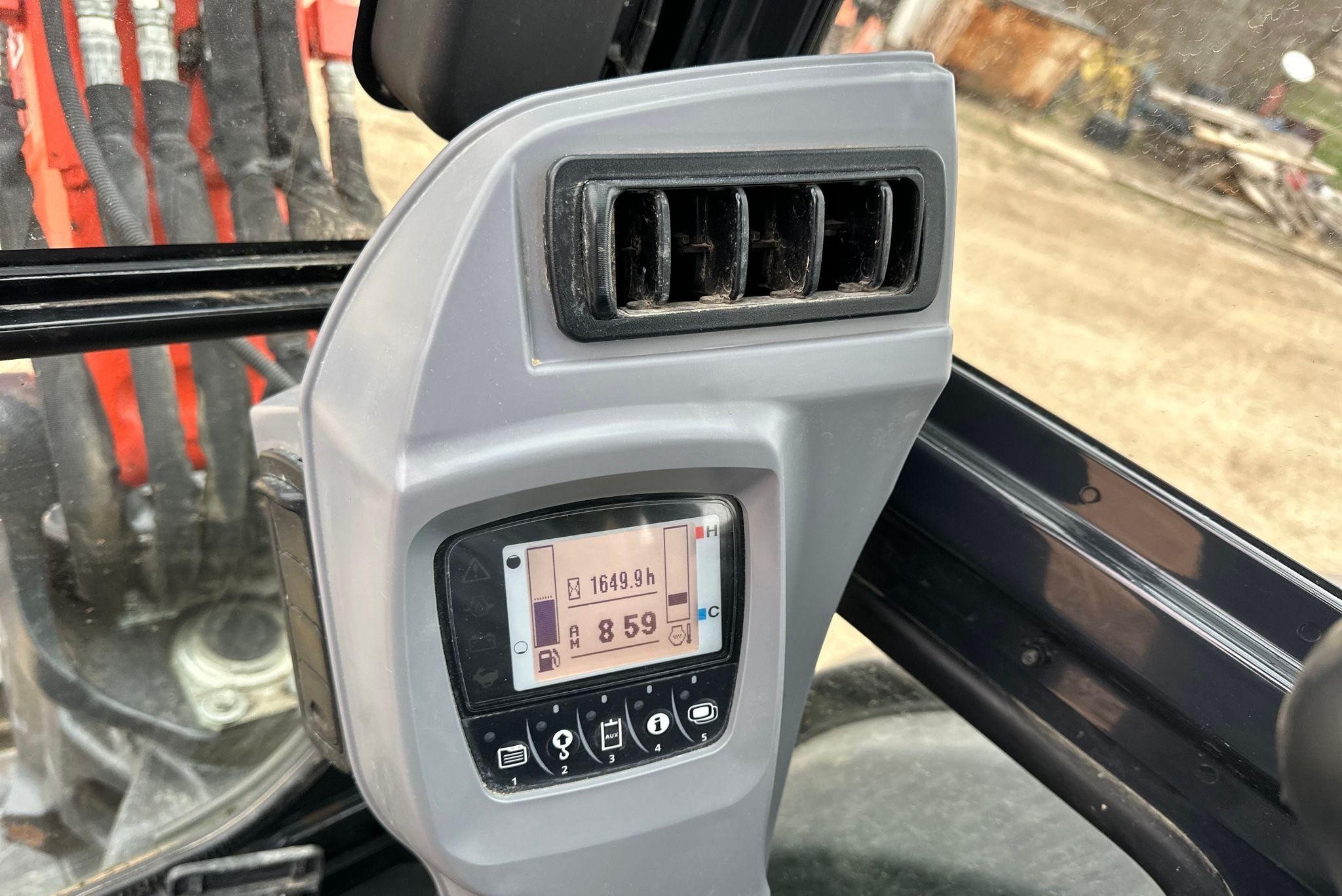 gallery 2018 Kubota KX057-4 mini excavator
