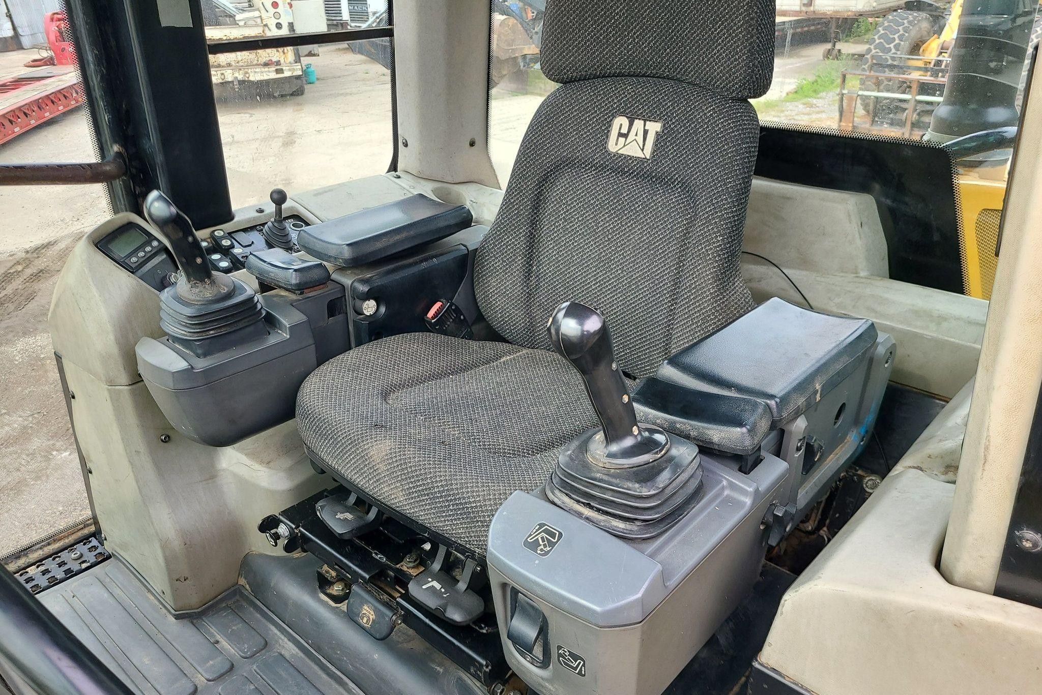 gallery 2008 Caterpillar 963D track loader
