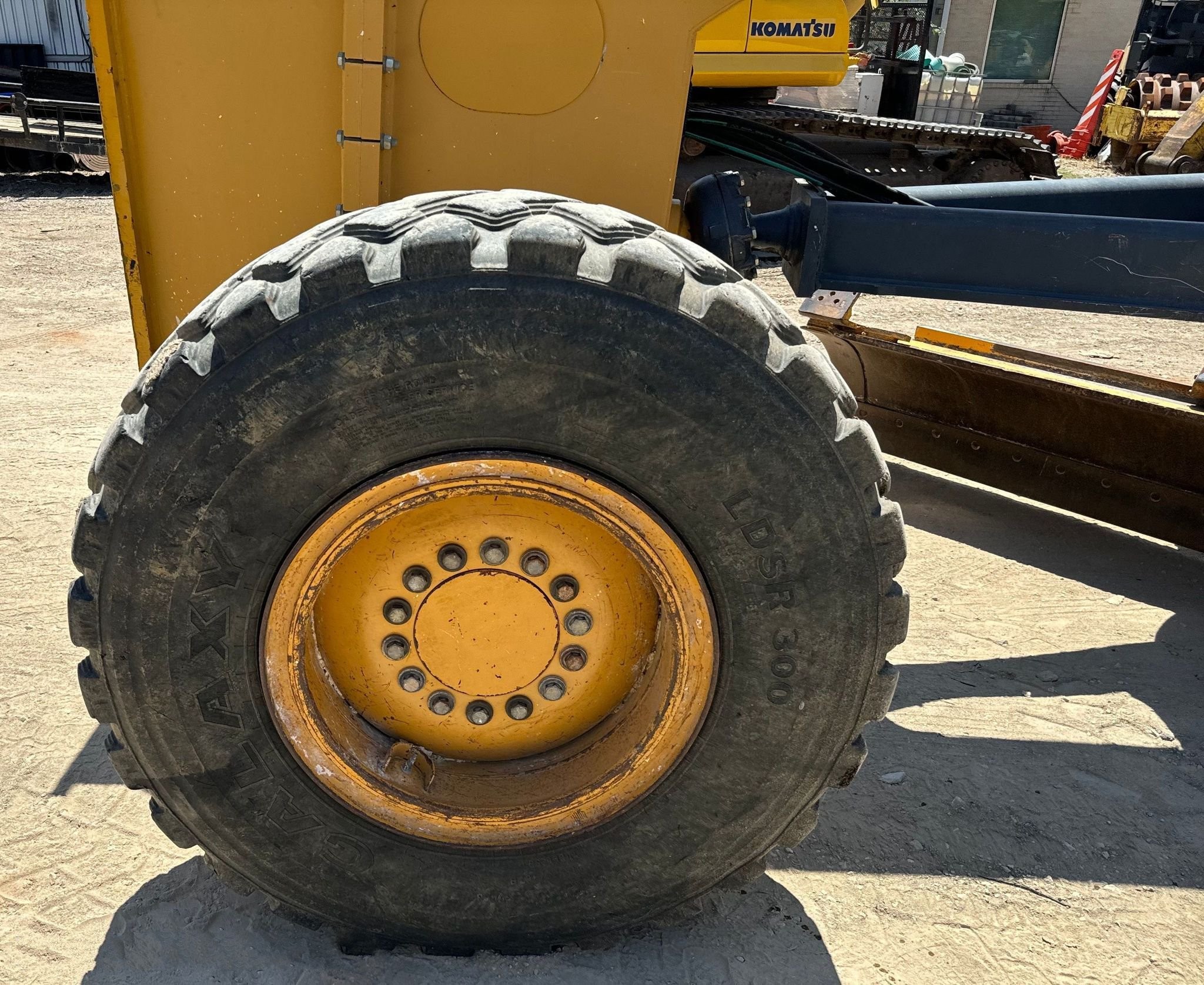 gallery 2011 John Deere 772G motor grader