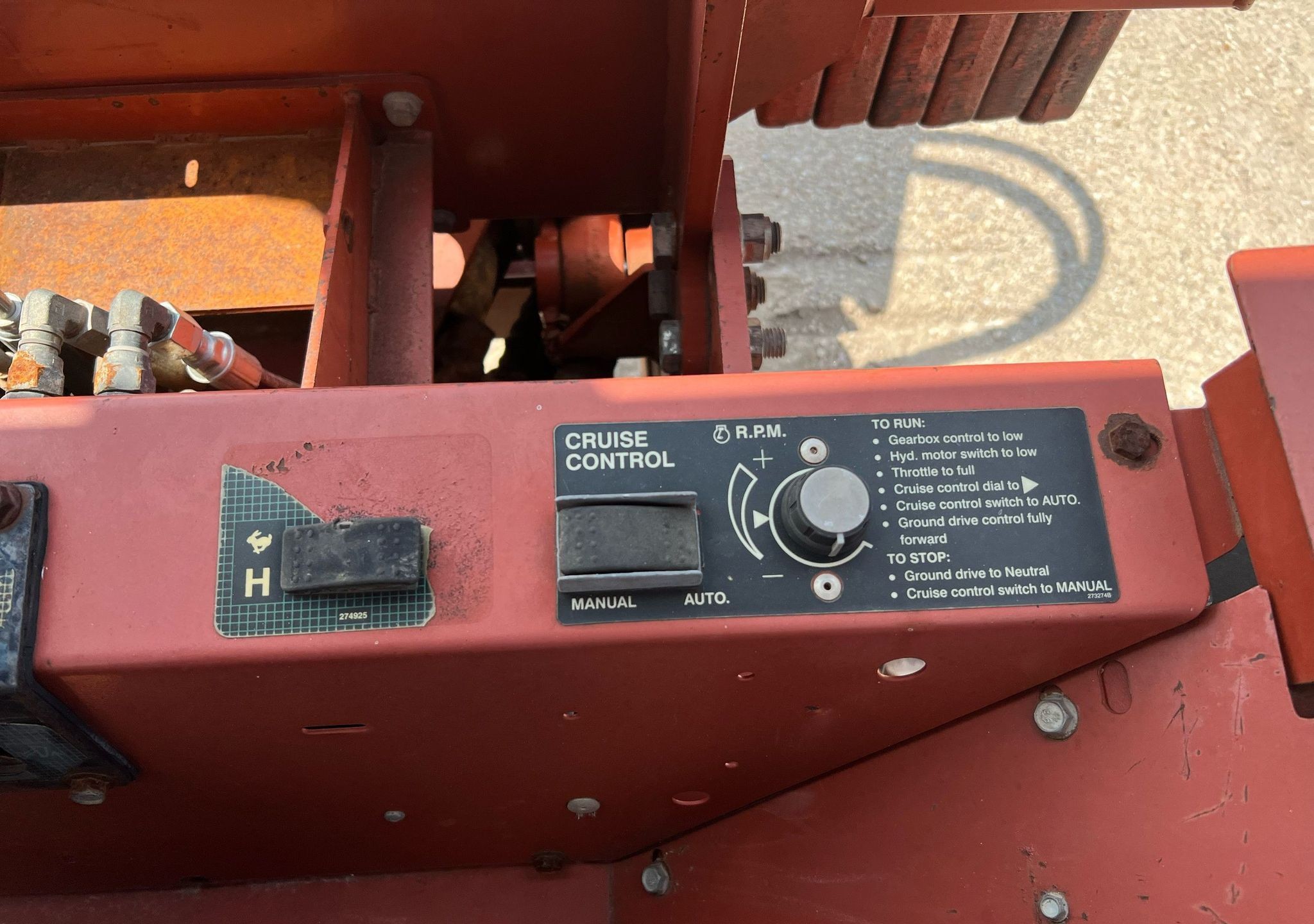 gallery 2006 Ditch Witch HT185 cable plow