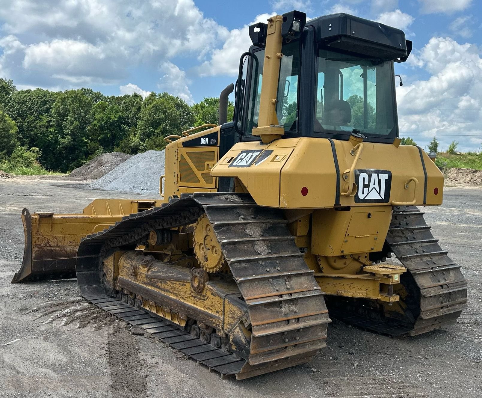 gallery 2012 Caterpillar D6N LGP dozer