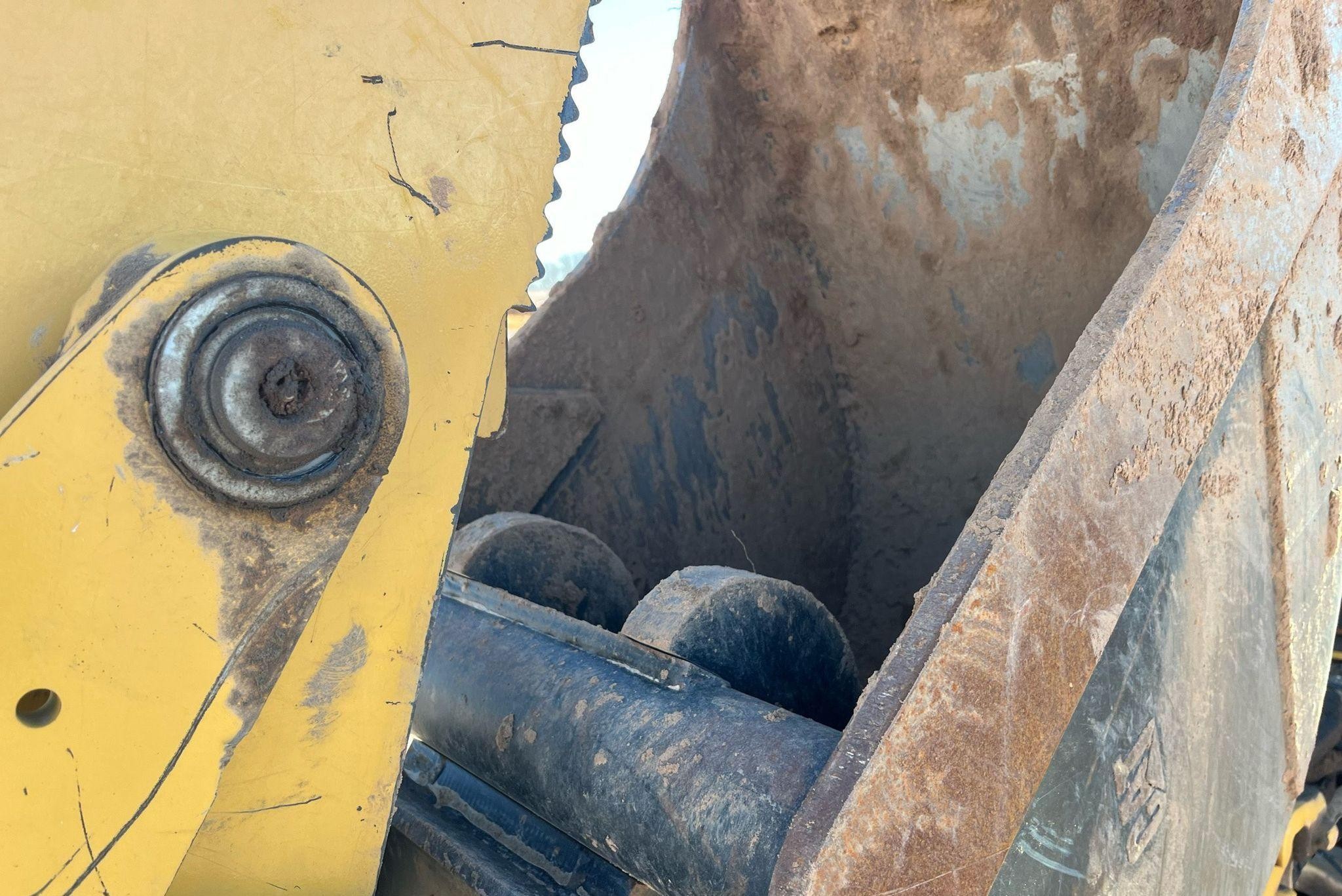 gallery 2021 Caterpillar 420ST HRC backhoe