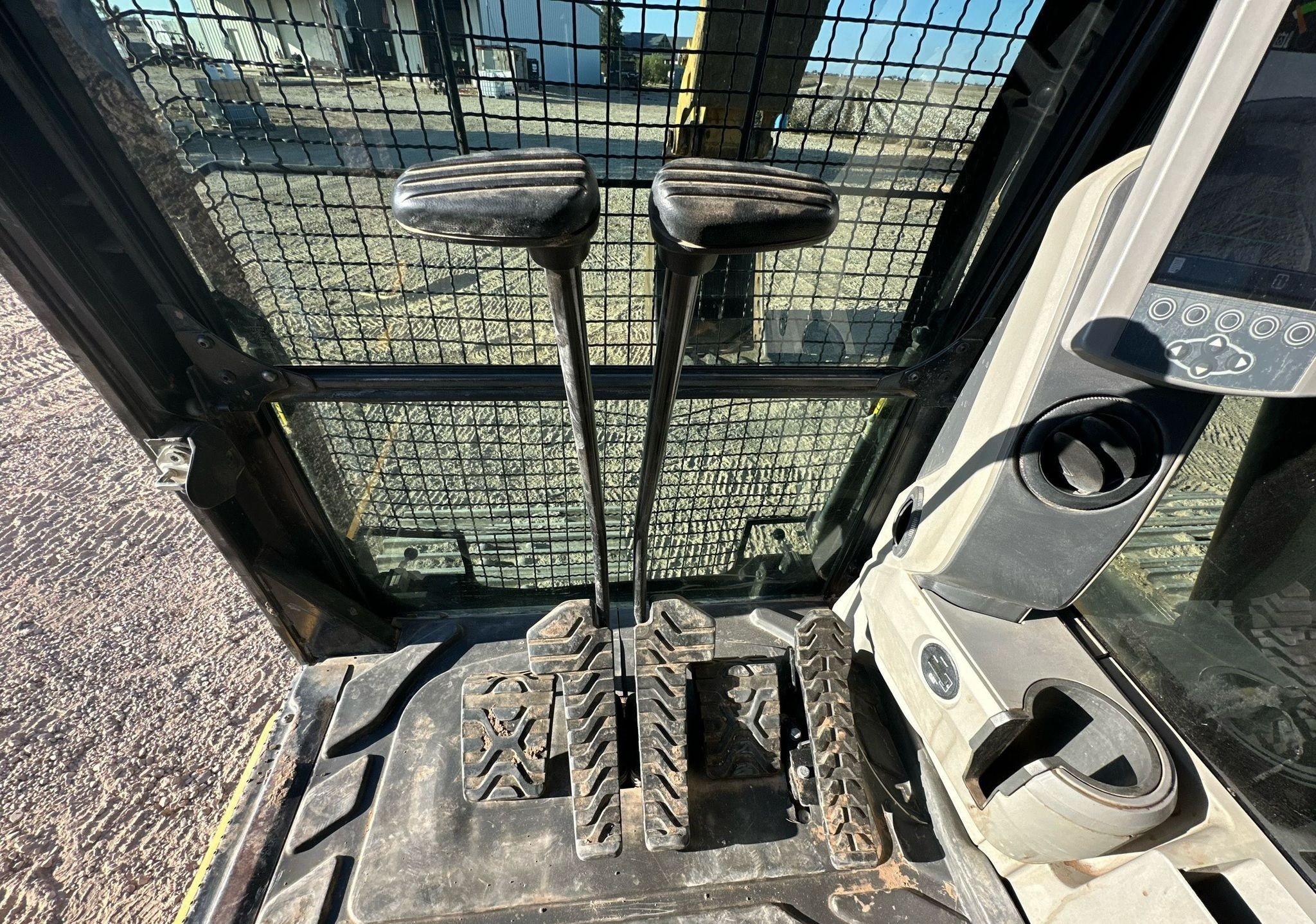 gallery 2018 Caterpillar 326F L excavator