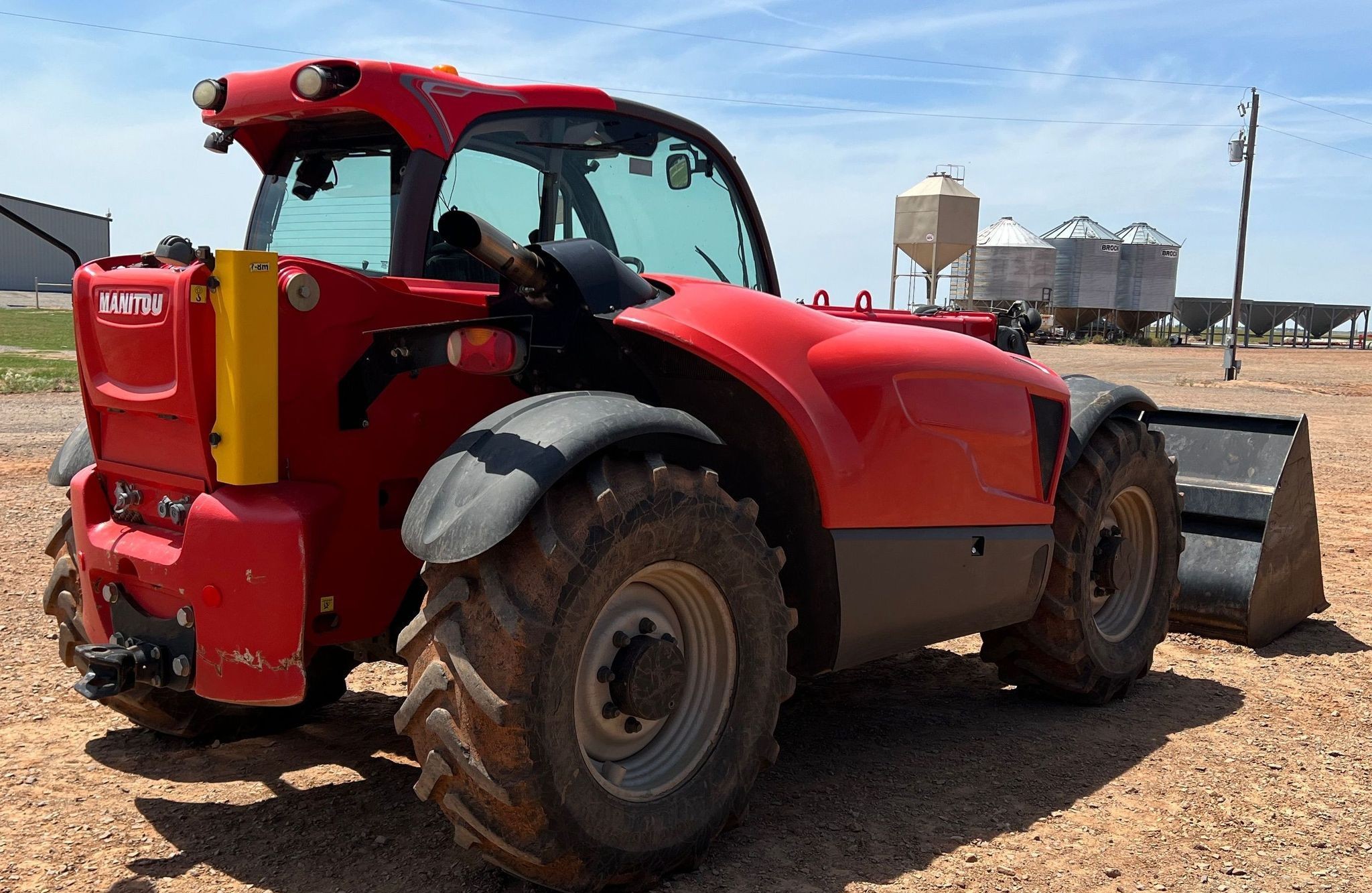 gallery 2017 Manitou MLT840 telehandler