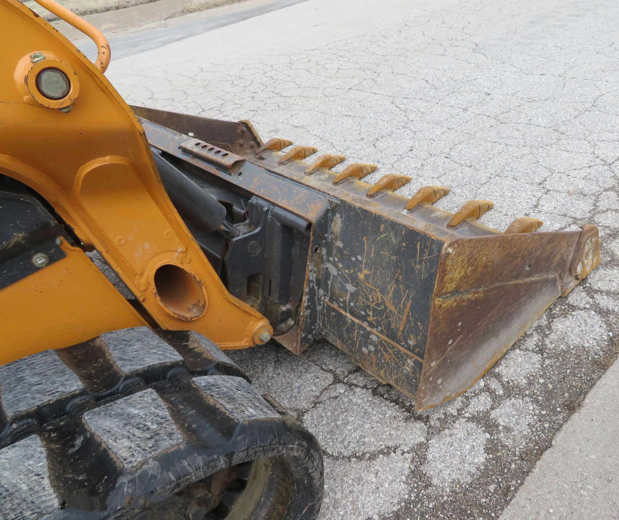 gallery 2017 Case TV380 tracked skid steer loader