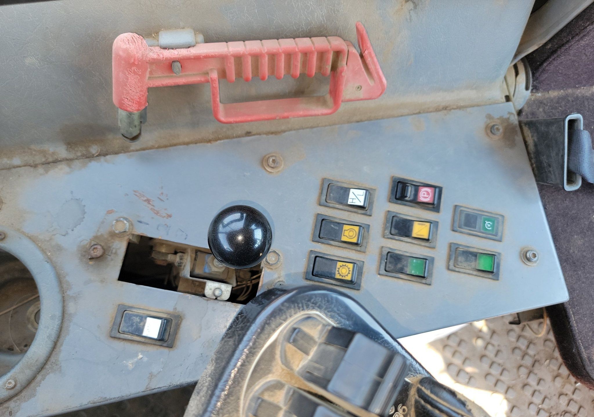 gallery Volvo T450D 4WD scraper tractor