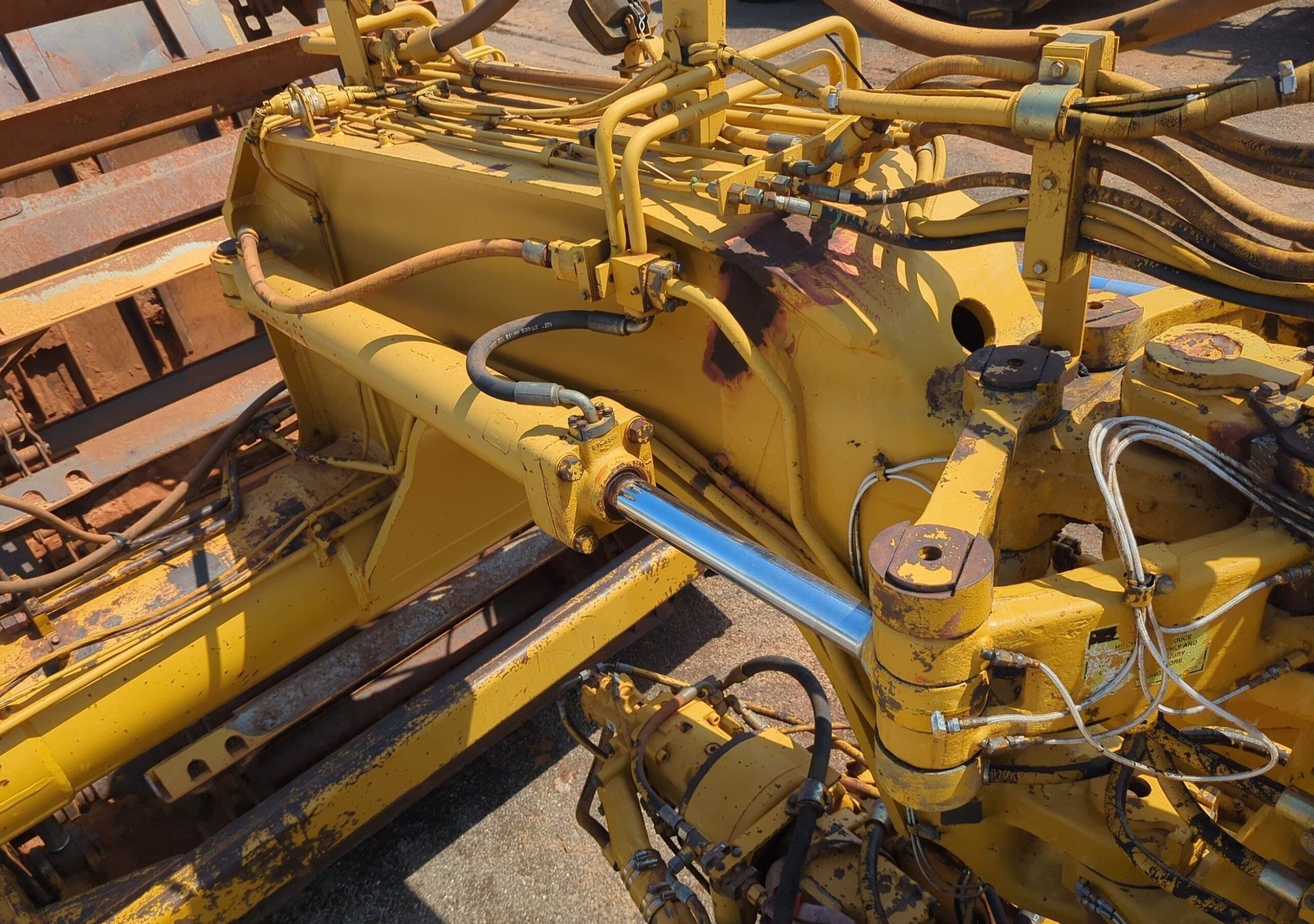 gallery 1995 Caterpillar 623F Elevating Scraper