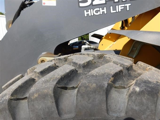 gallery 2014 John Deere 524K High Lift Wheel Loader