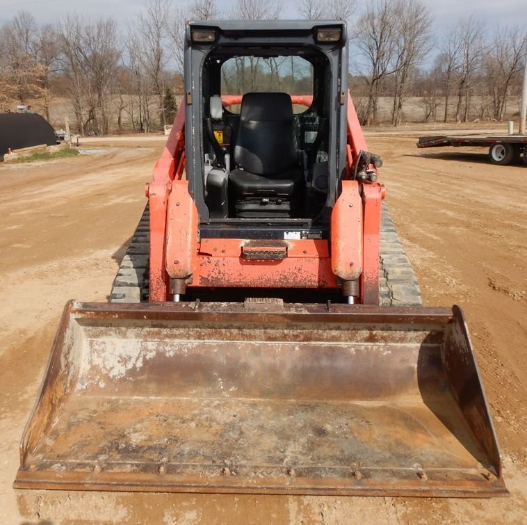 gallery 2014 Kubota SVL90-2 tracked skid steer loader