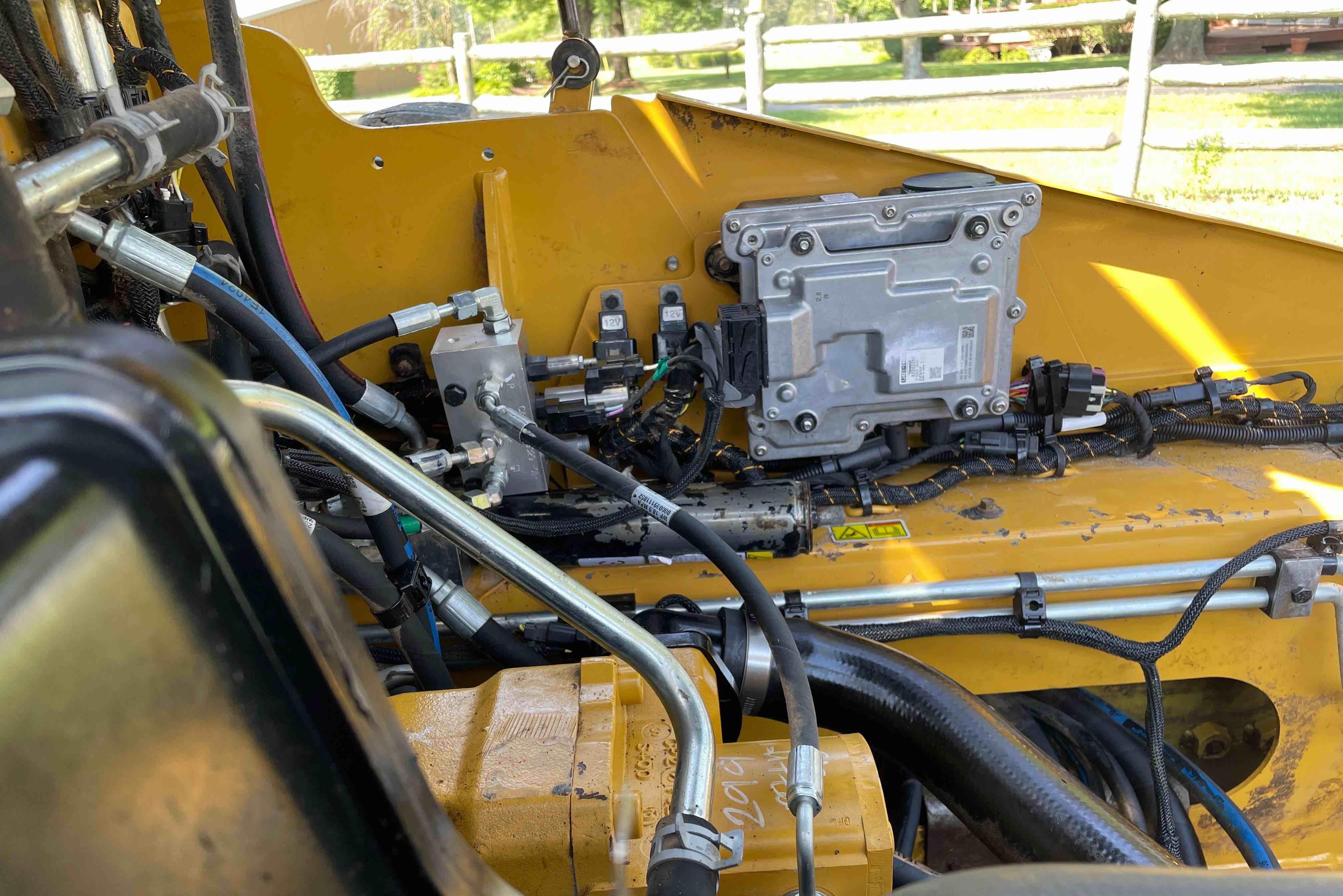 gallery 2019 Caterpillar 299D2 Compact Track Loader