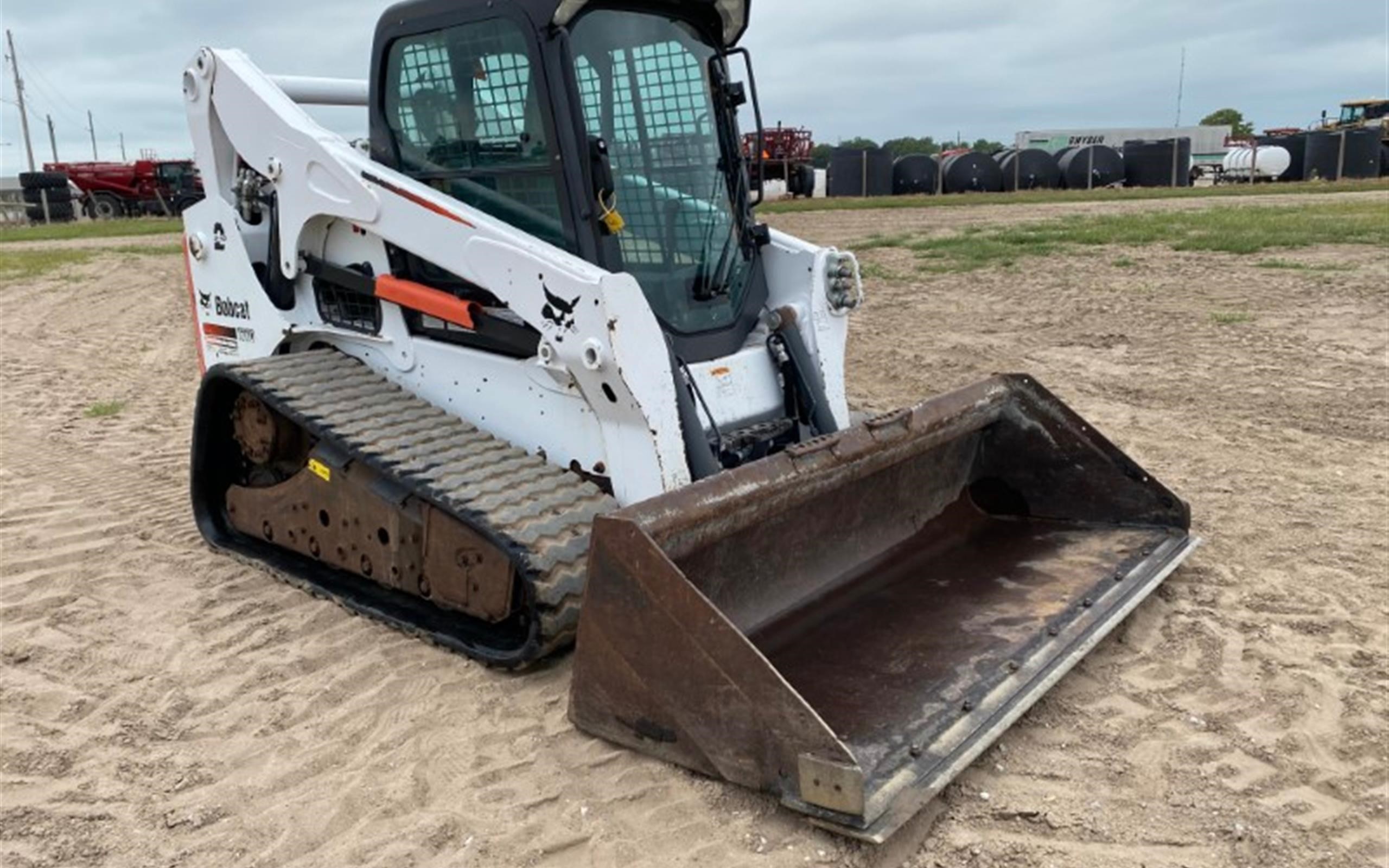 gallery 2015 Bobcat T770 Compact Track Loader