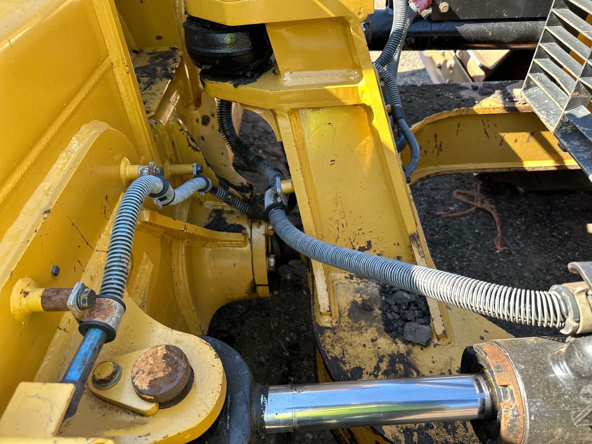 gallery 2016 Caterpillar D6K2 LGP dozer