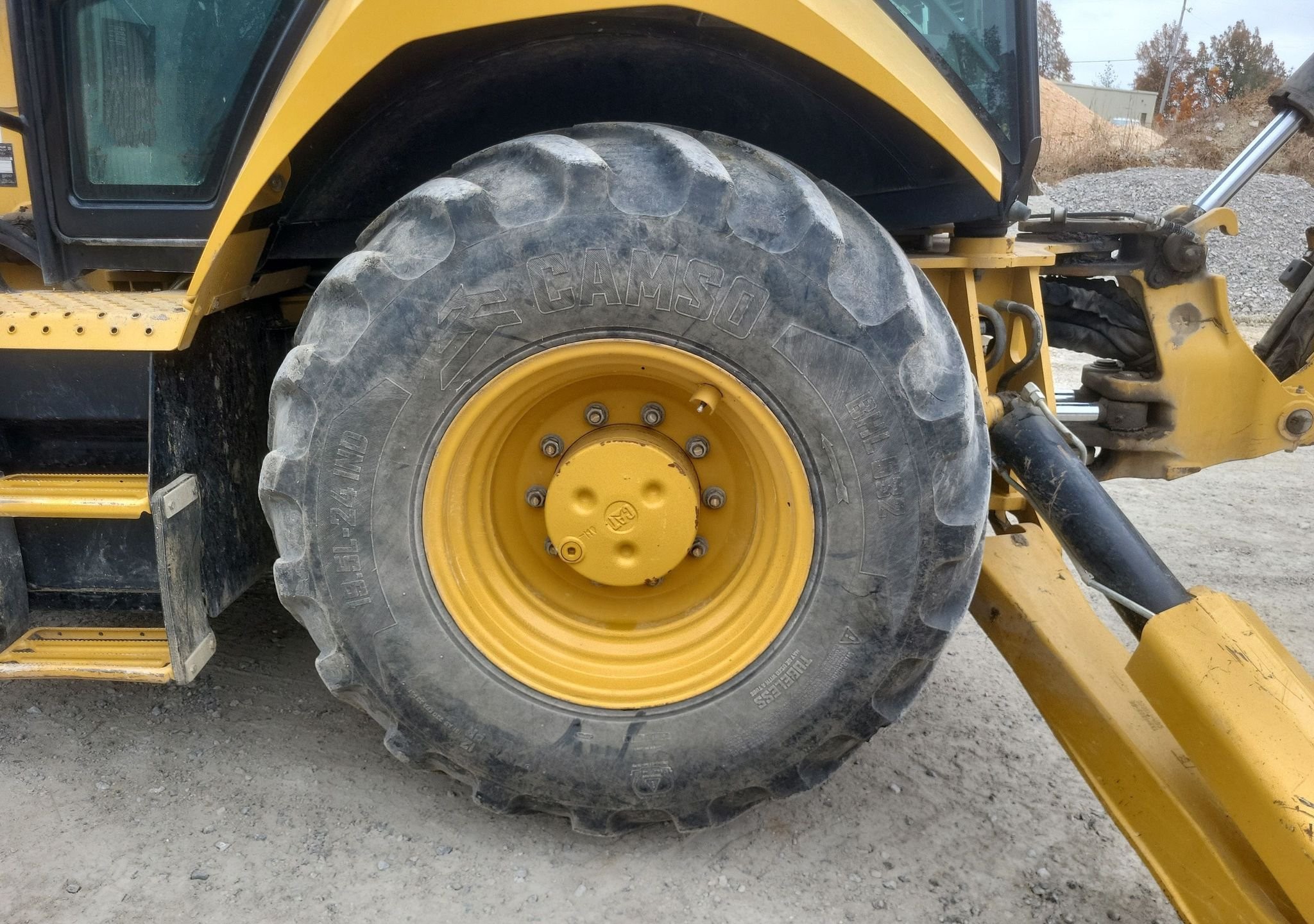 gallery 2018 Caterpillar 420F2 backhoe