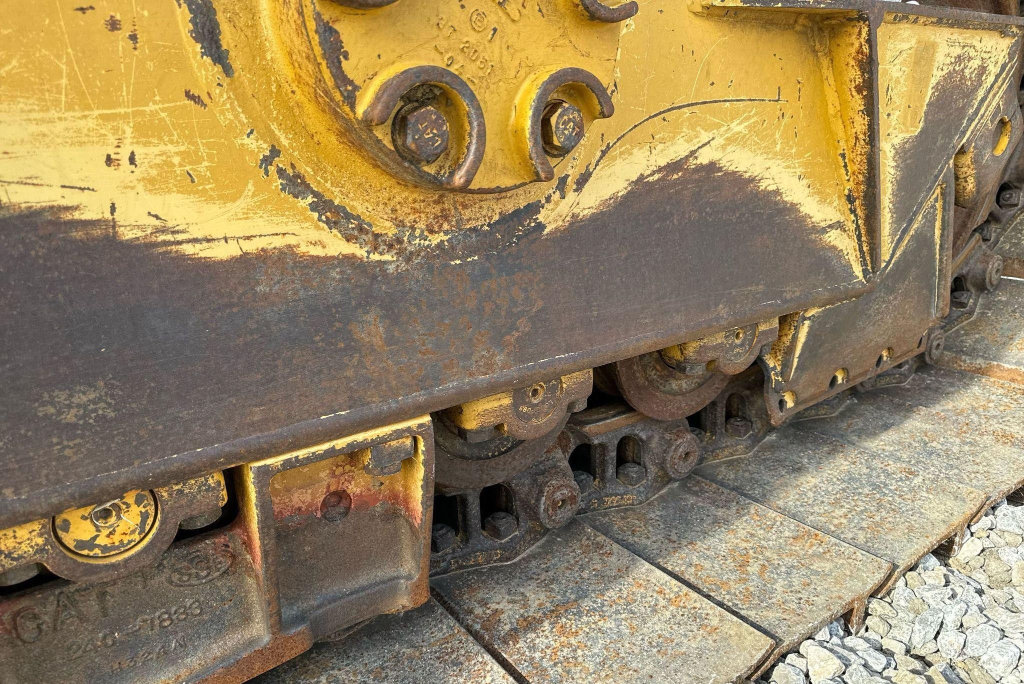 gallery 2014 Caterpillar D6T LGP dozer