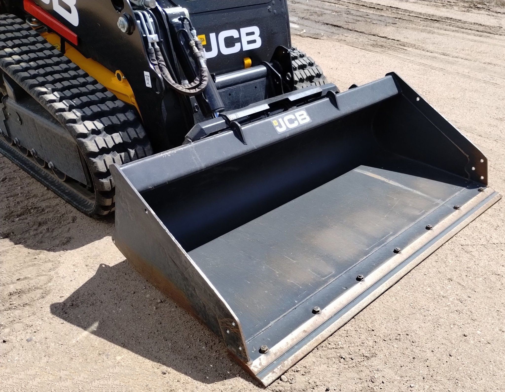 gallery 2021 JCB 215T Super tracked skid steer loader