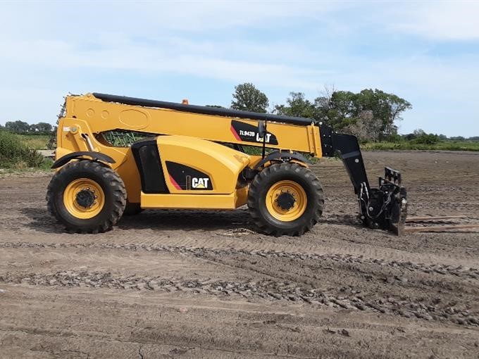 gallery 2016 Caterpillar TL943D 4x4x4 Telehandler