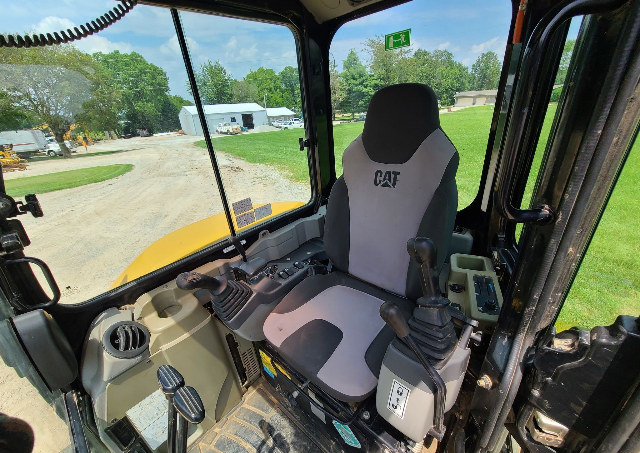 gallery 2011 Caterpillar 305.5D CR mini excavator
