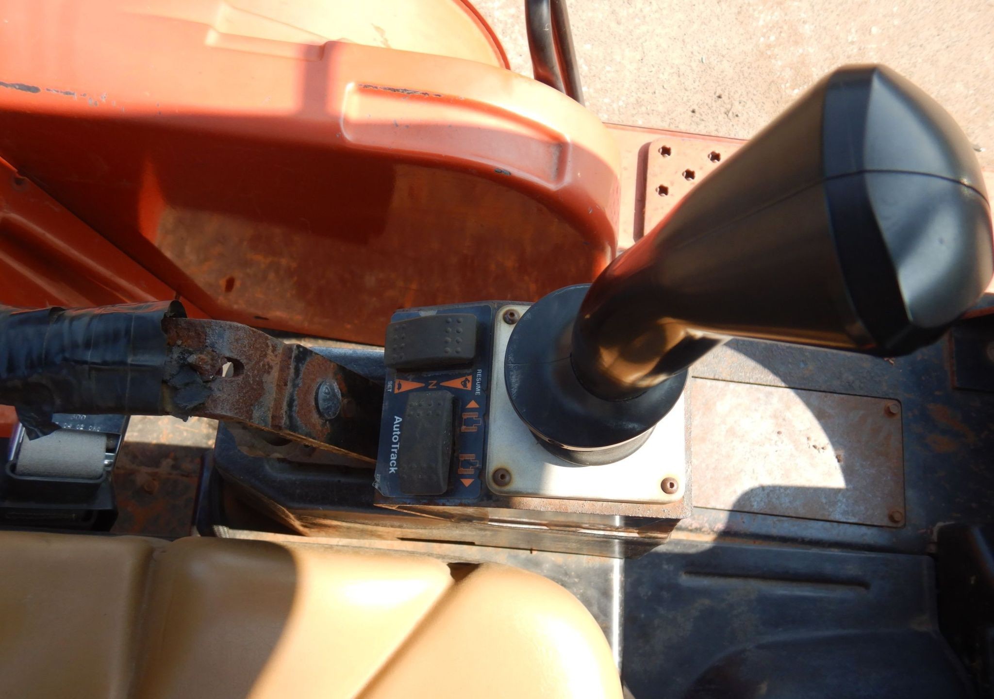 gallery 2004 Ditch Witch HT115 cable plow
