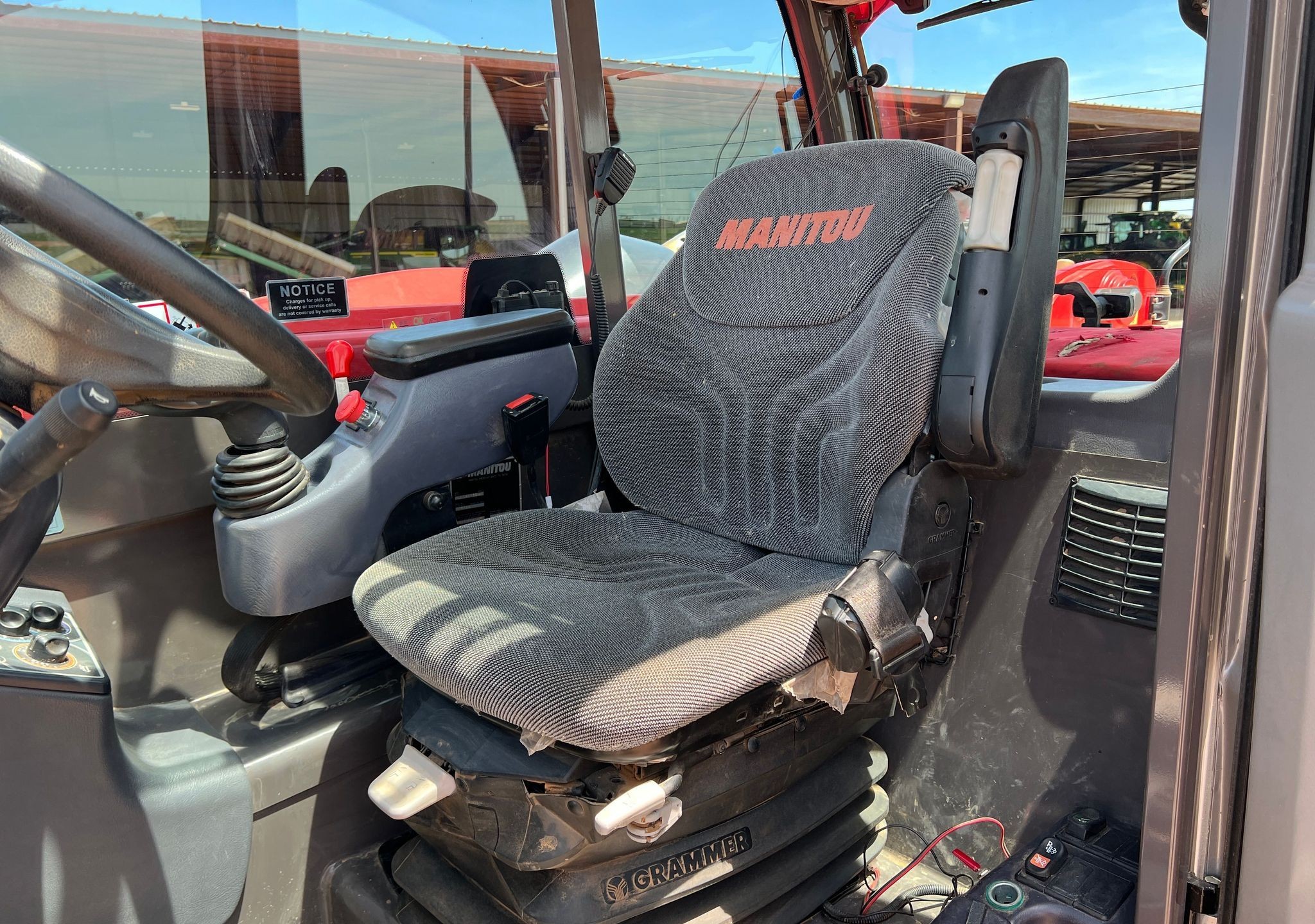 gallery 2017 Manitou MLT840 telehandler