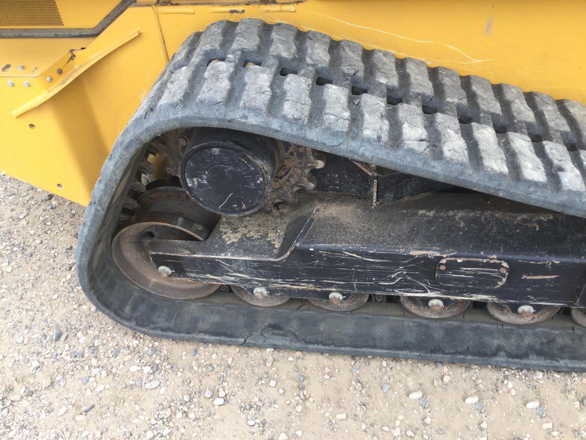 gallery 2018 John Deere 331G Skid Steer