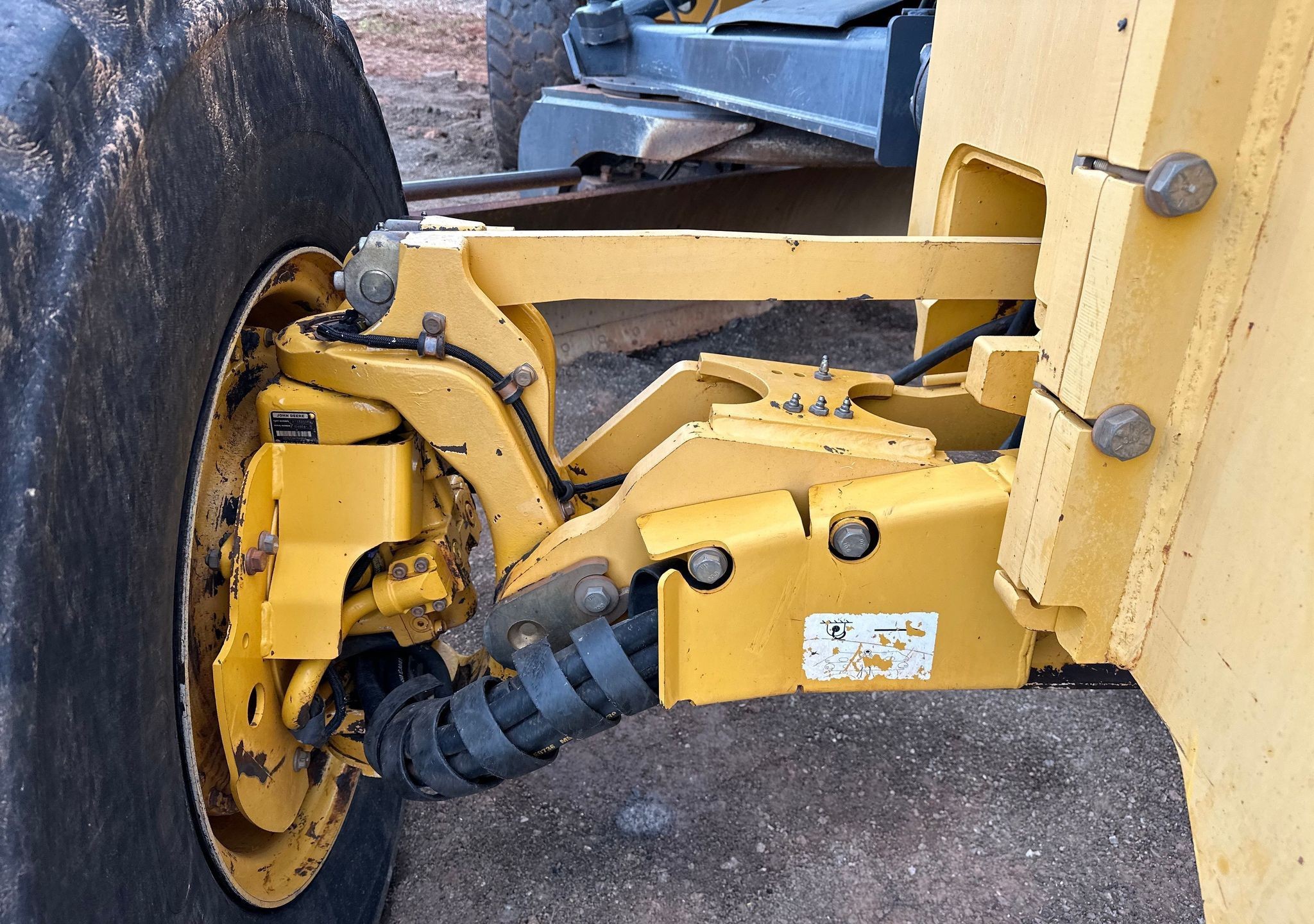 gallery 2013 John Deere 772GP motor grader