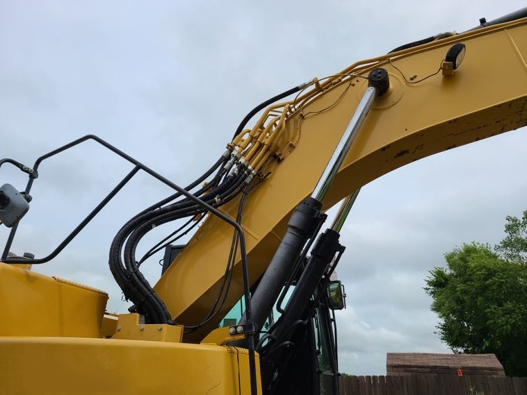 gallery 2014 Caterpillar 321D LCR excavator