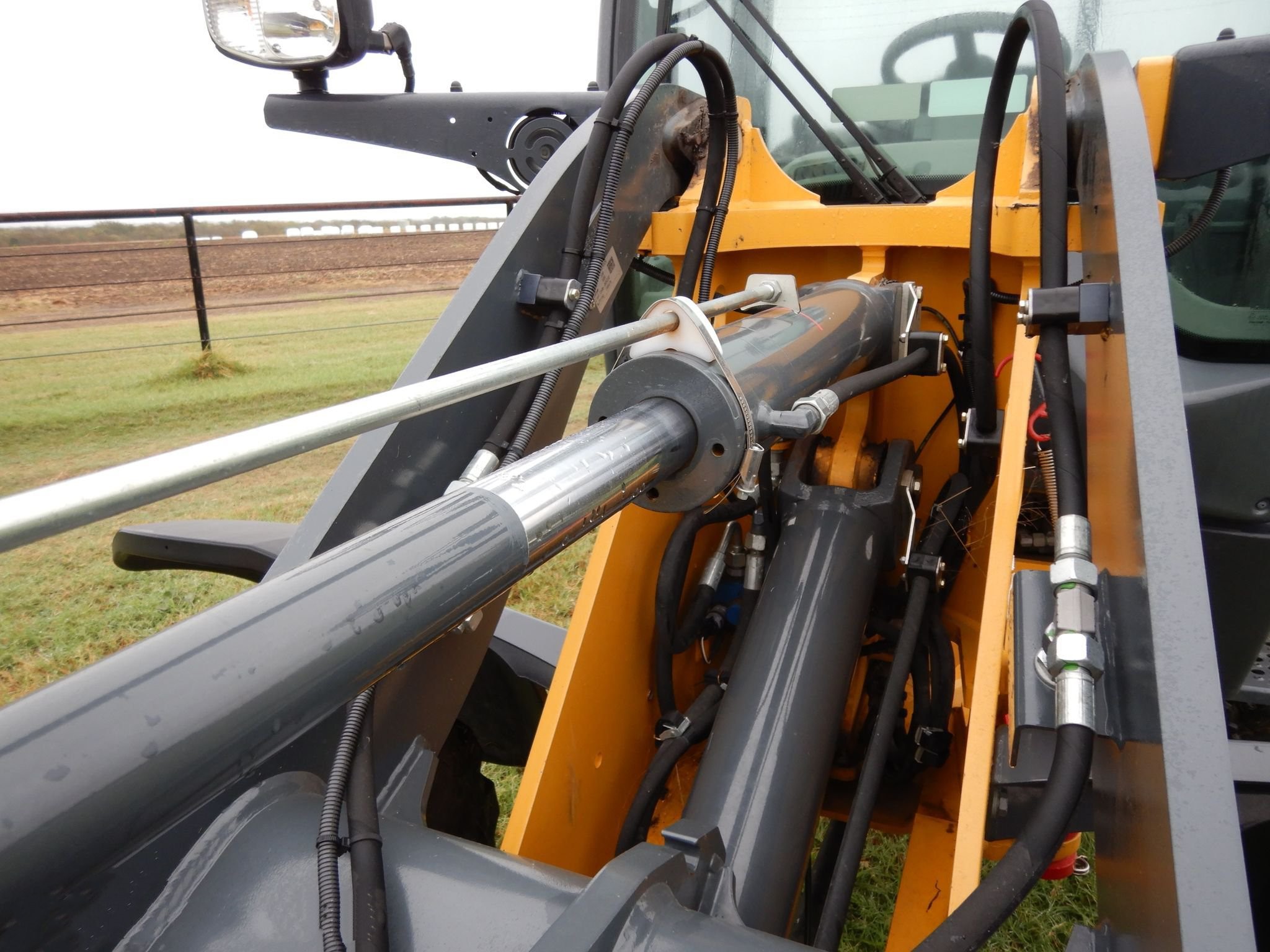 gallery 2018 John Deere 204L Wheel Loader