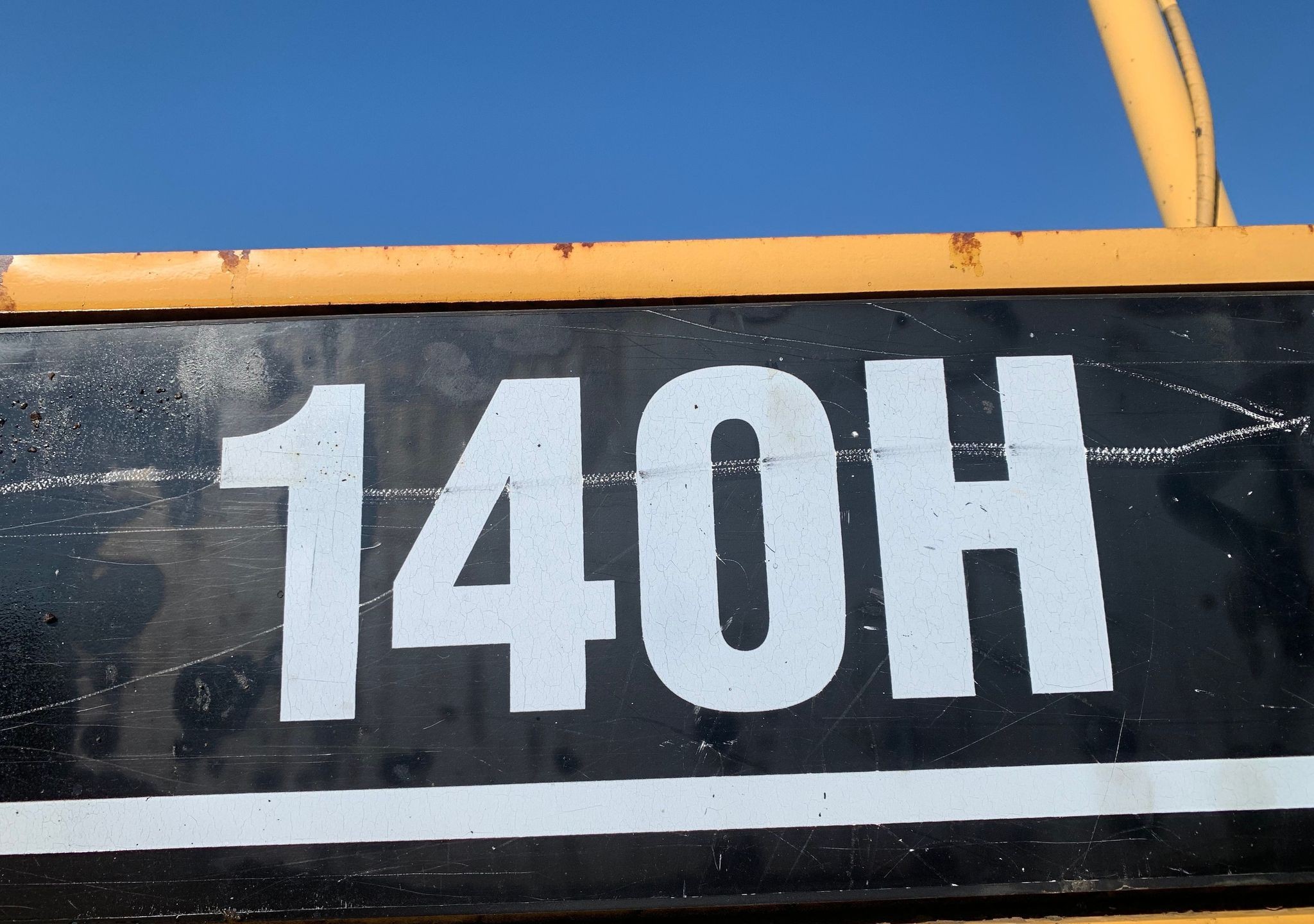 gallery 2001 Caterpillar 140H motor grader