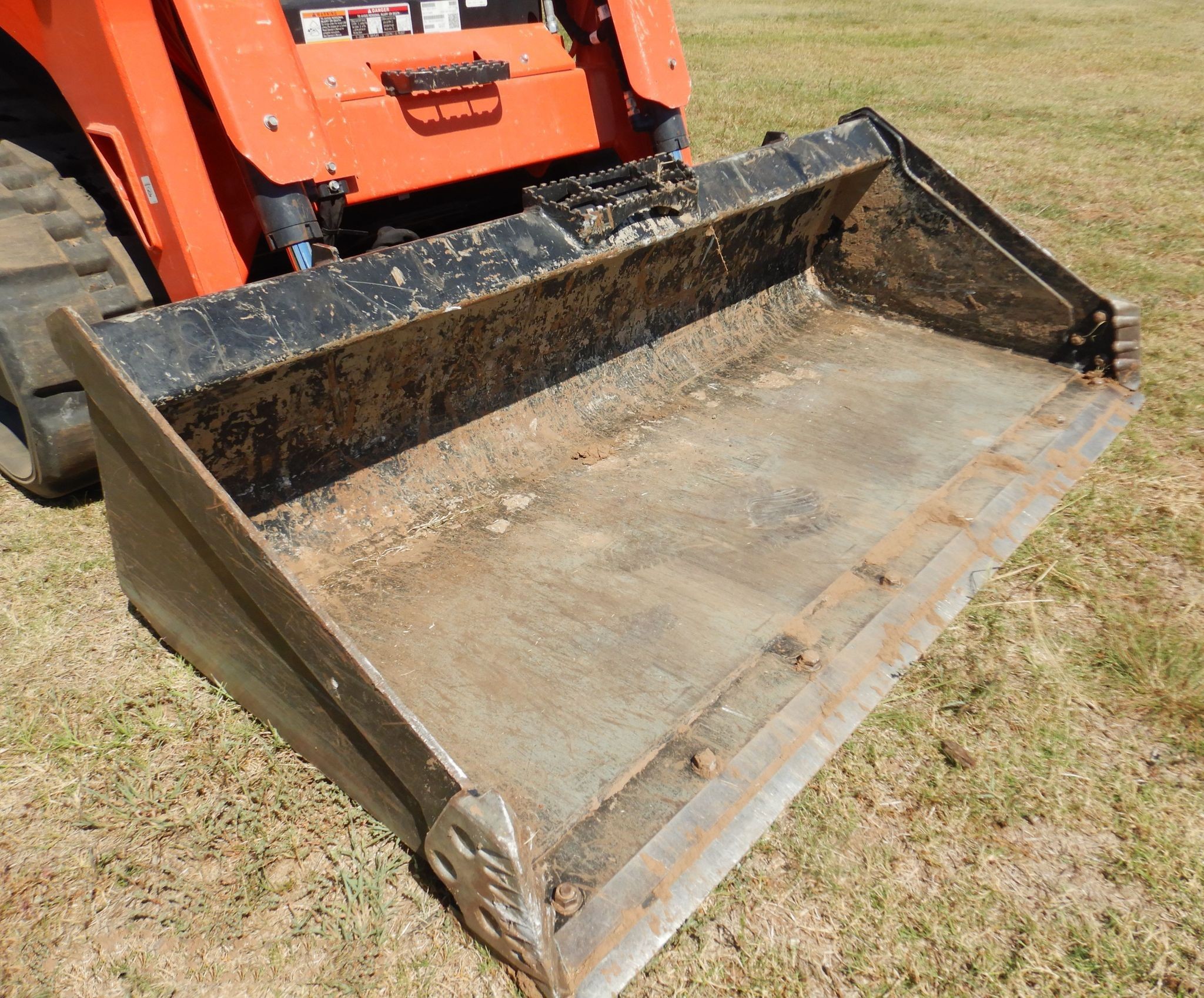 gallery 2021 Kubota SVL75-2  tracked skid steer loader