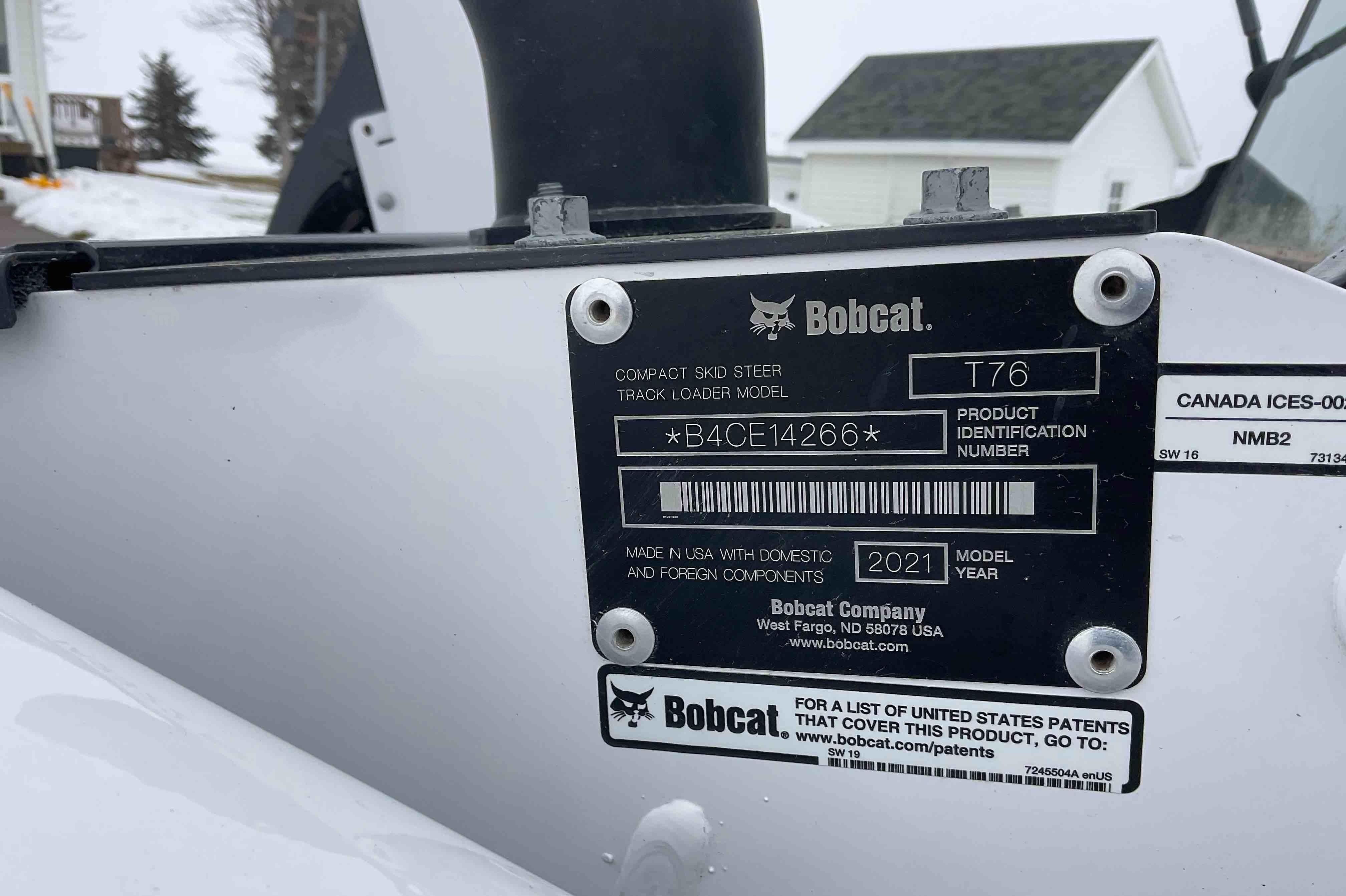 gallery Bobcat T76 R-Series Compact Track Loader