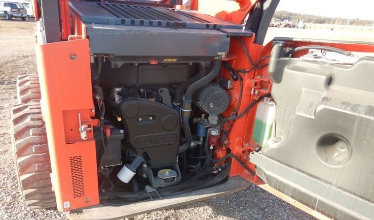gallery 2017 Kubota SSV75 skid steer loader
