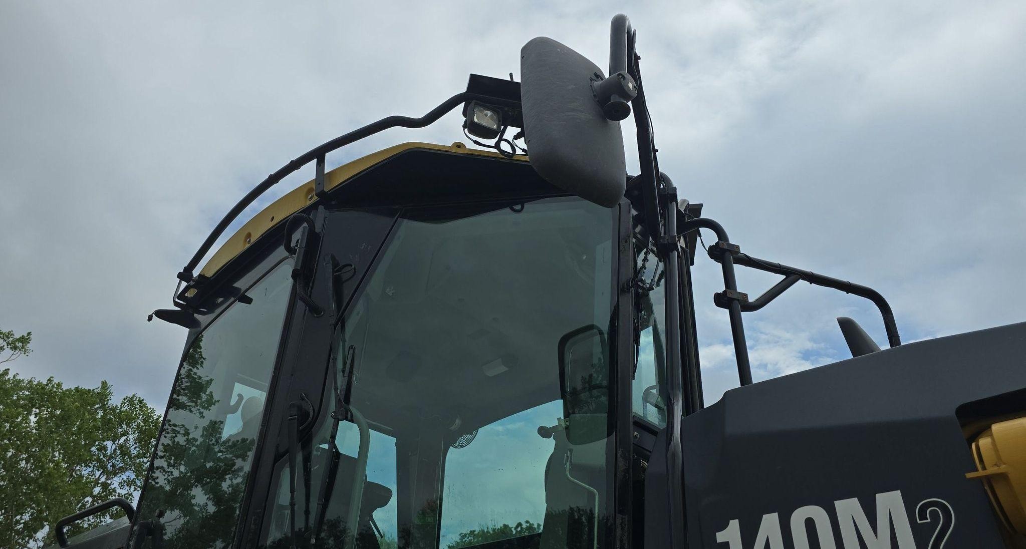 gallery 2012 Caterpillar 140M2 motor grader