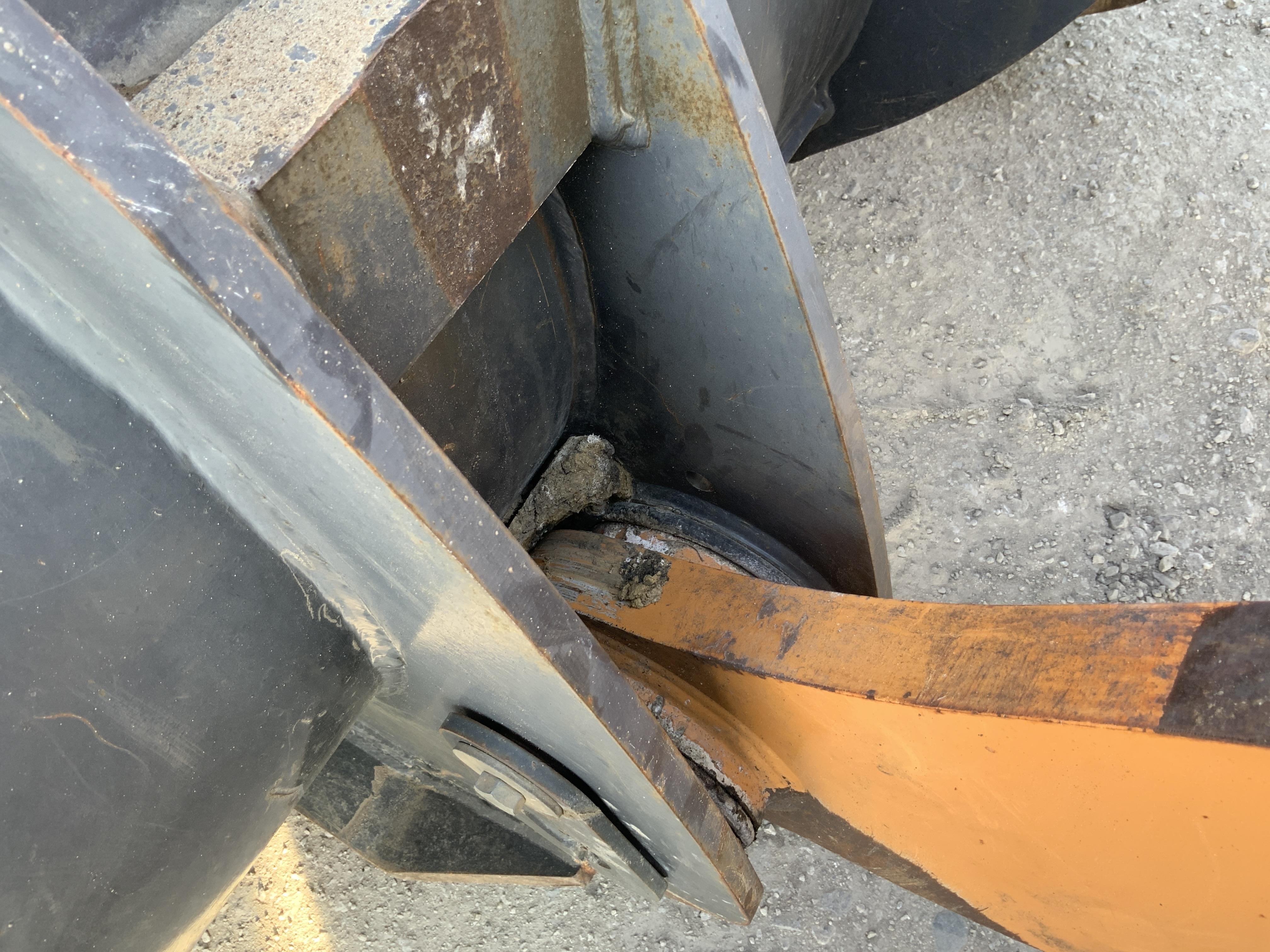gallery 2013 Case 821F Wheel Loader