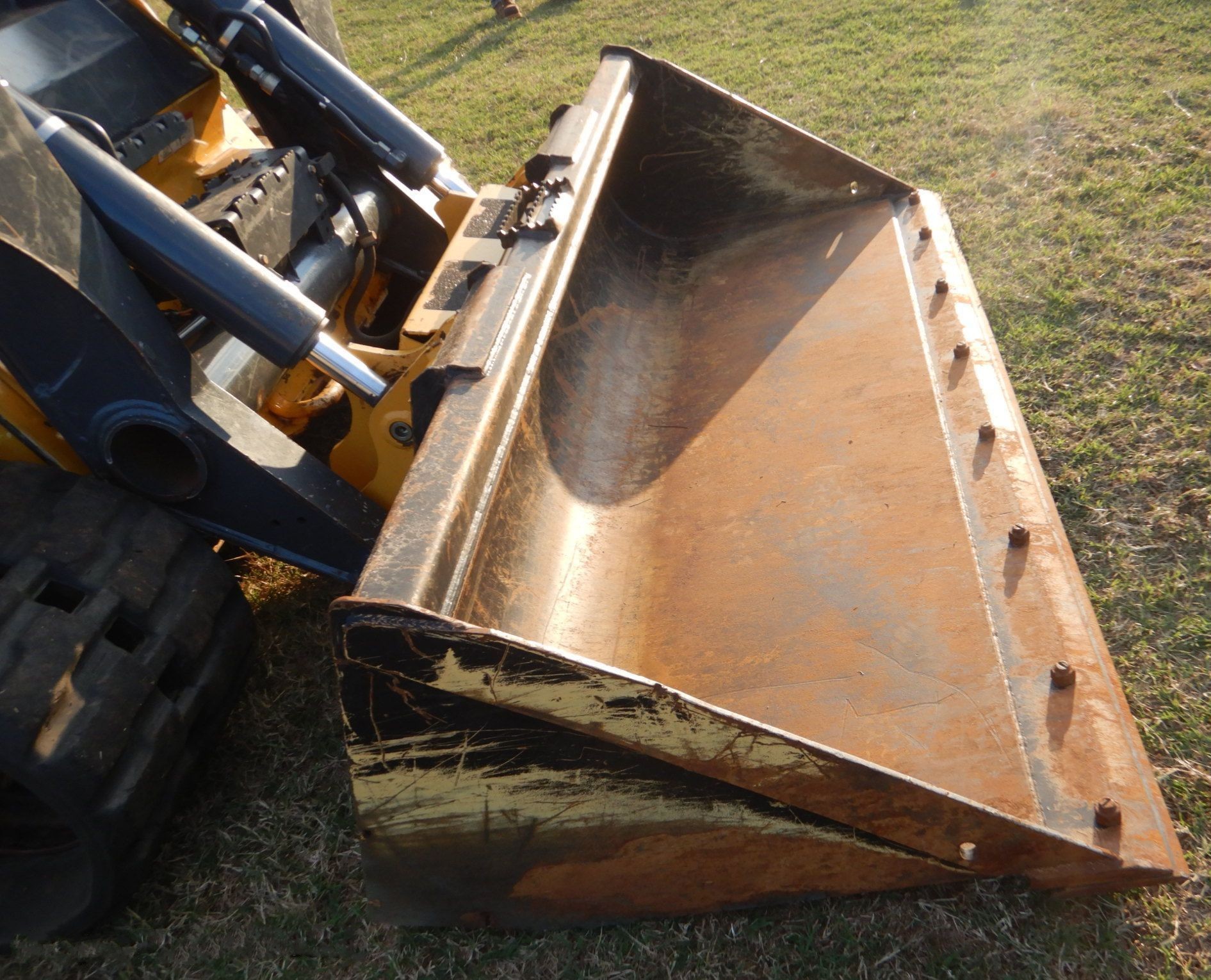 gallery 2018 John Deere 333G tracked skid steer loader