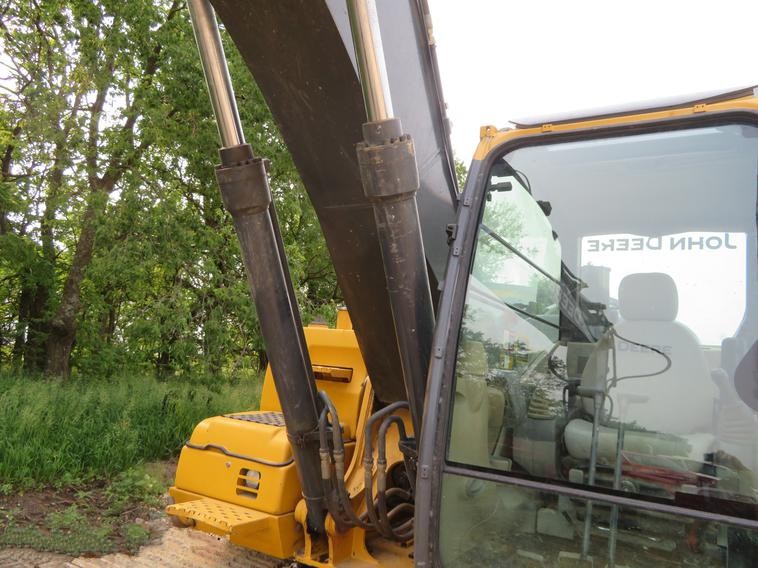 gallery 2012 John Deere 200D LC excavator