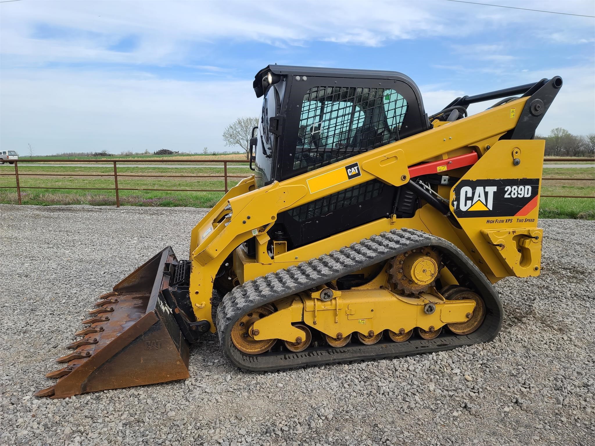 gallery 2017 Caterpillar 289D Skid Steer