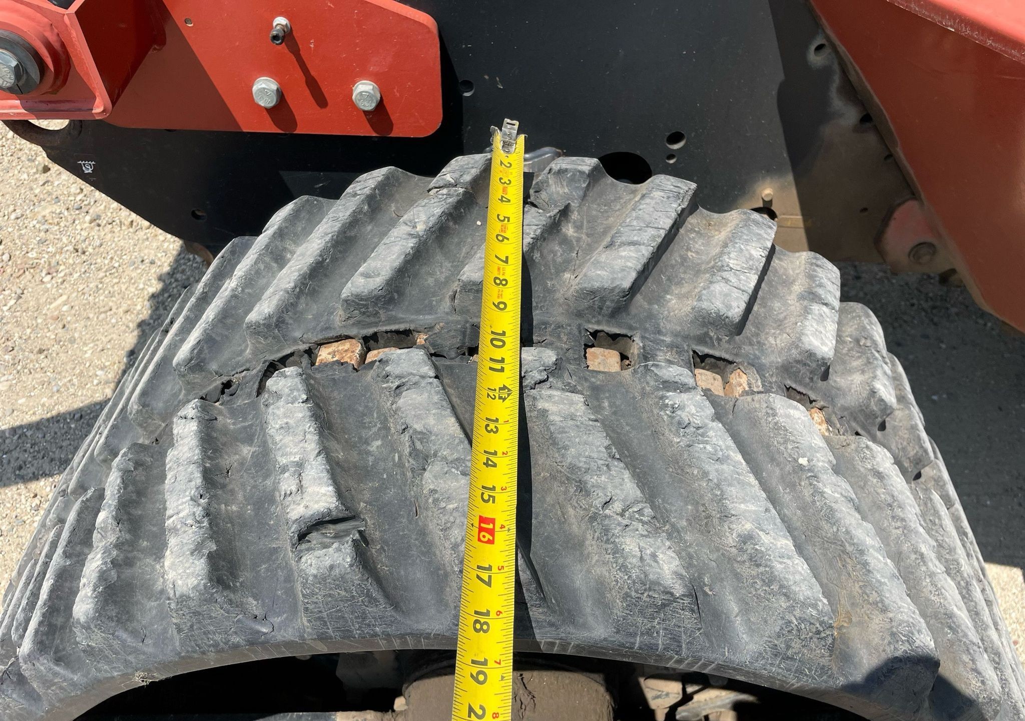gallery 2011 Ditch Witch RT115 Quad vibratory cable plow