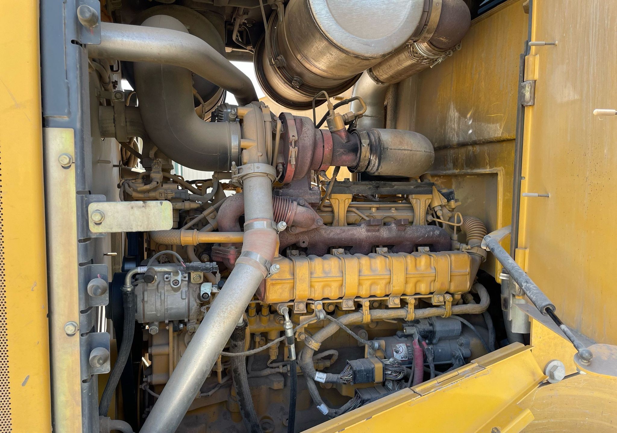 gallery 2013 John Deere 624K wheel loader